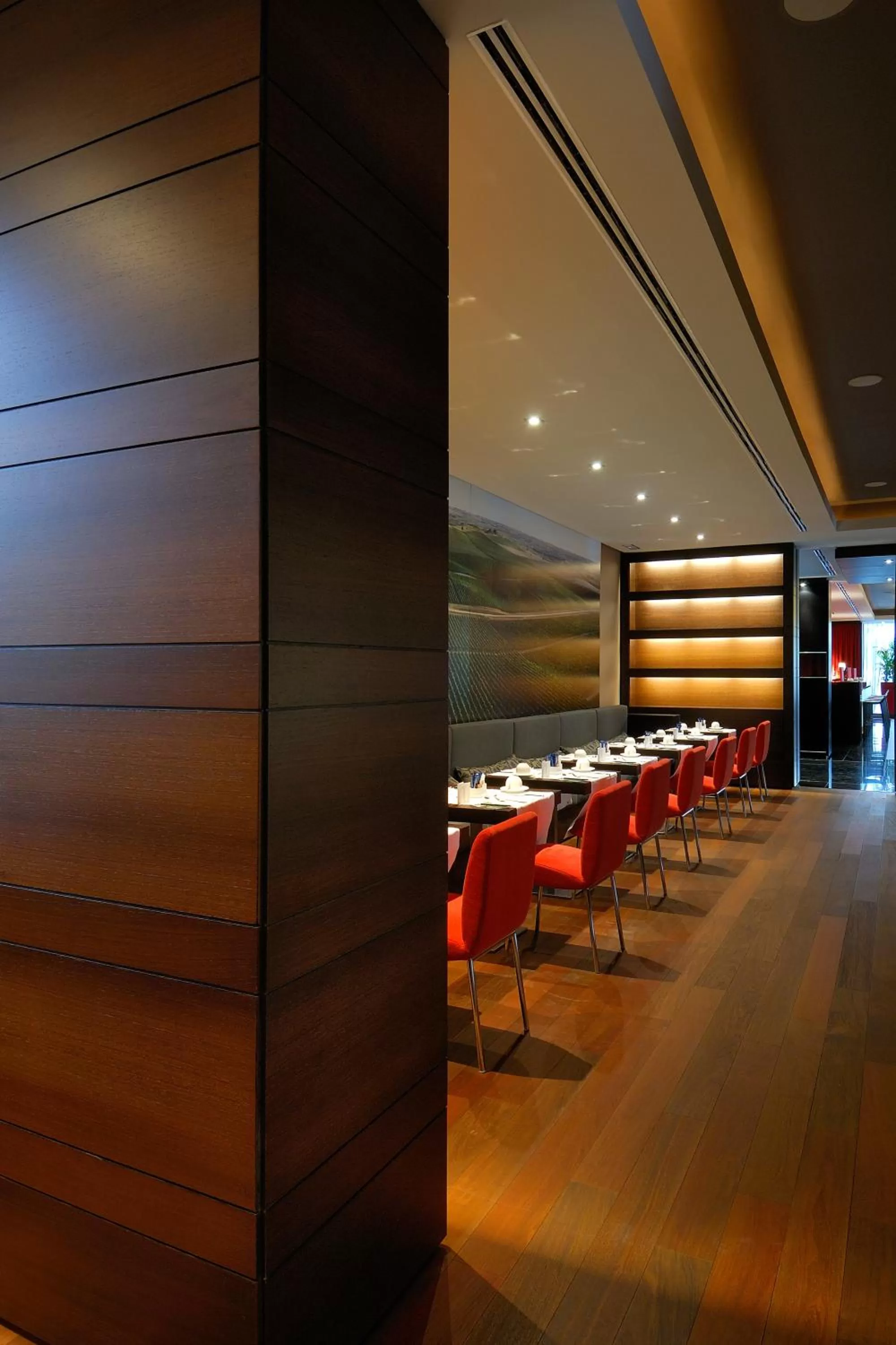 Restaurant/places to eat in Vincci Frontaura