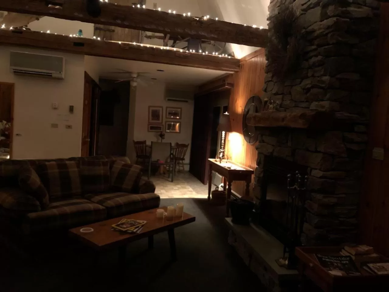 Kitchen or kitchenette, Seating Area in HIllside Farm B & B