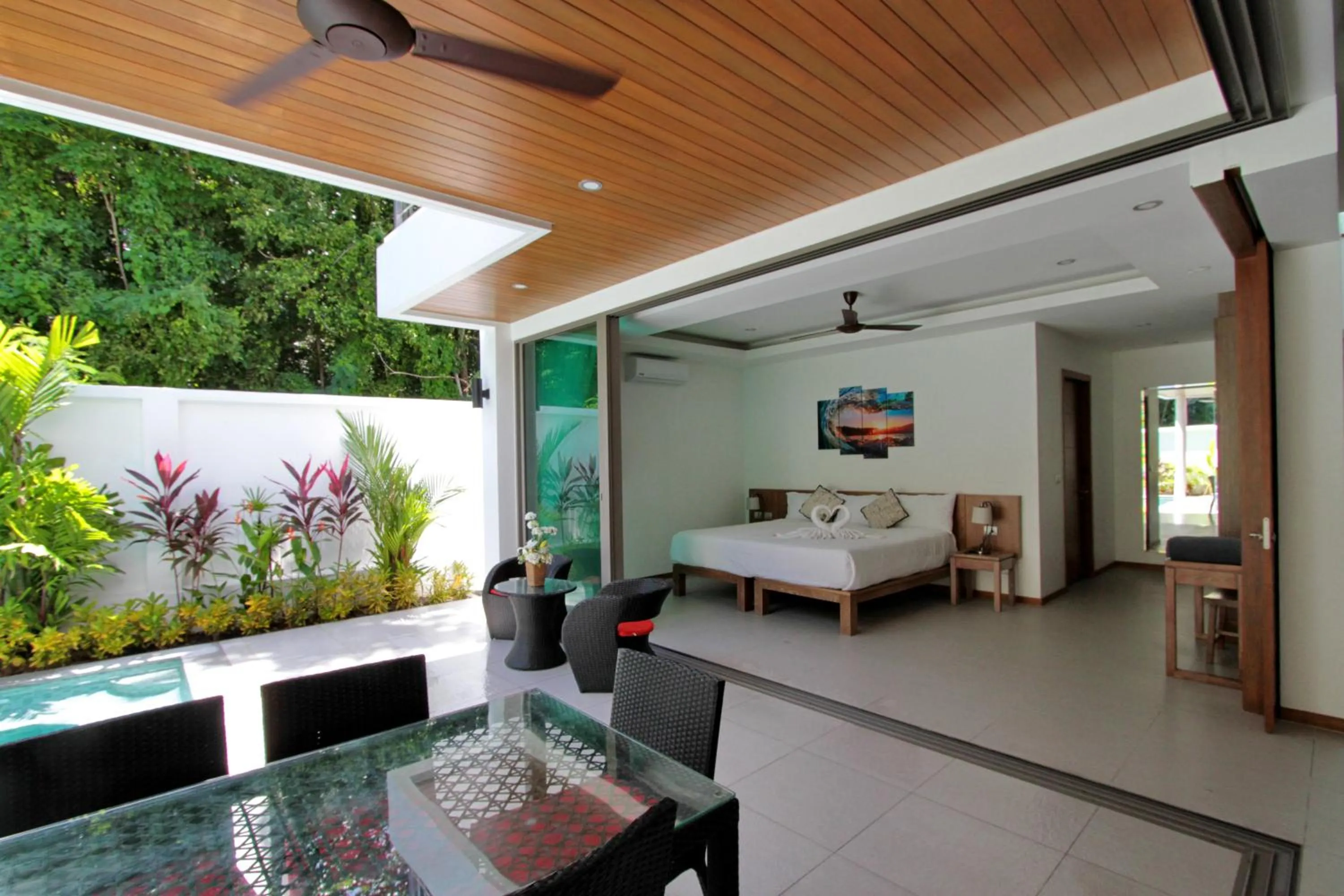 Bedroom, Bed in Ya Nui Beach Villas