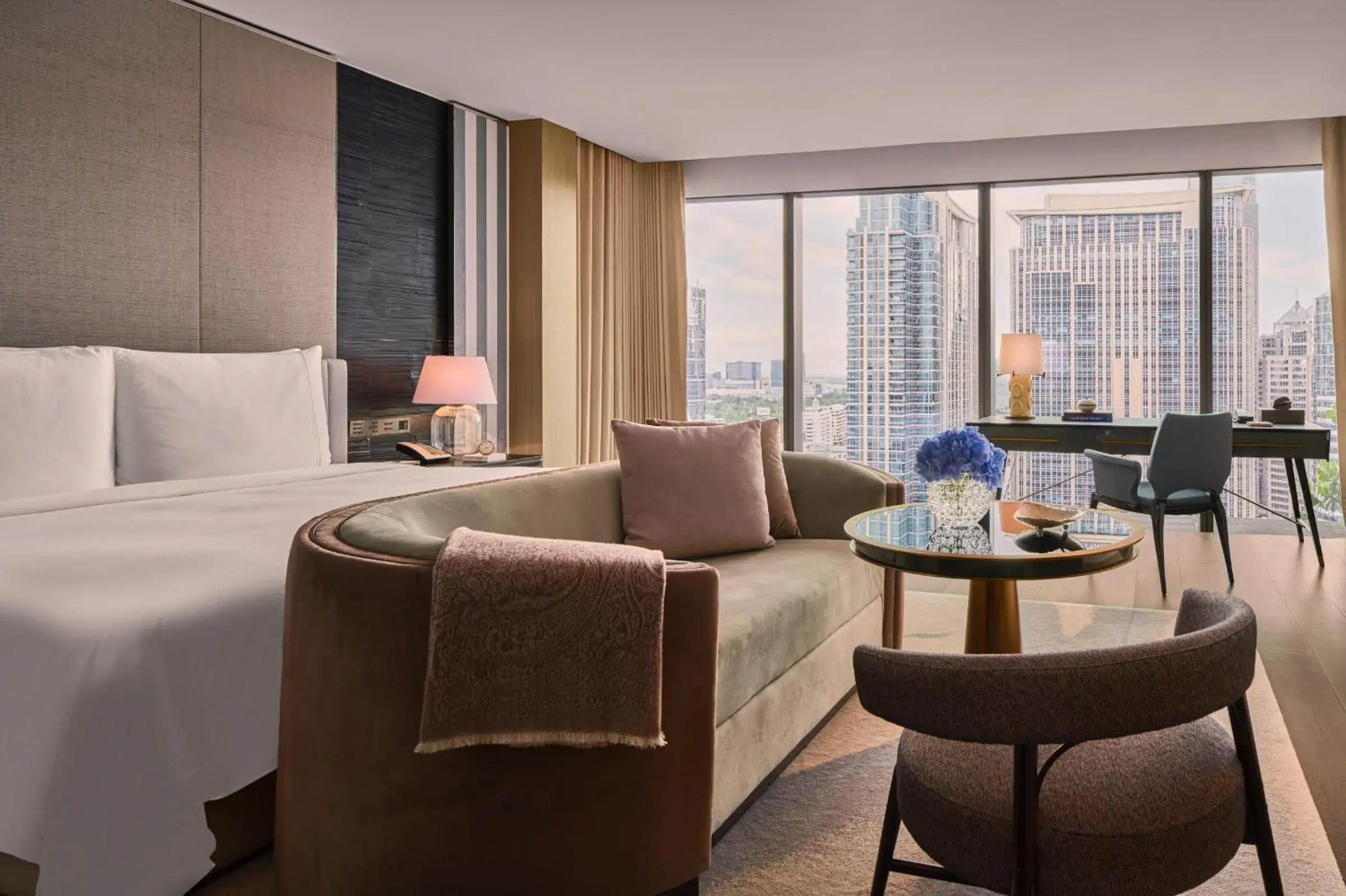 Studio Twin Room in Rosewood Bangkok Studio Twin Room in Rosewood Bangkok