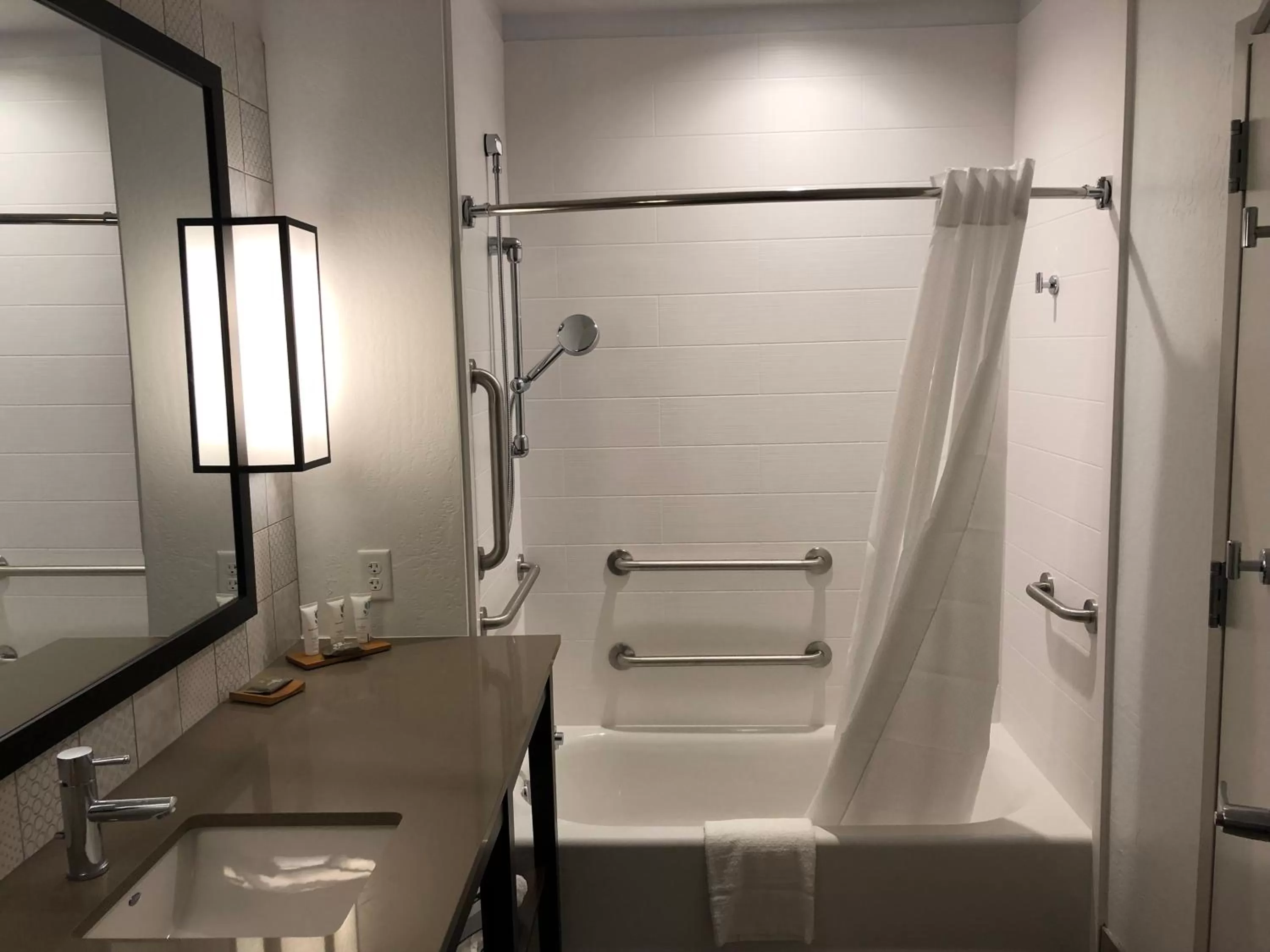 Country Inn & Suites by Radisson, Flagstaff Downtown, AZ