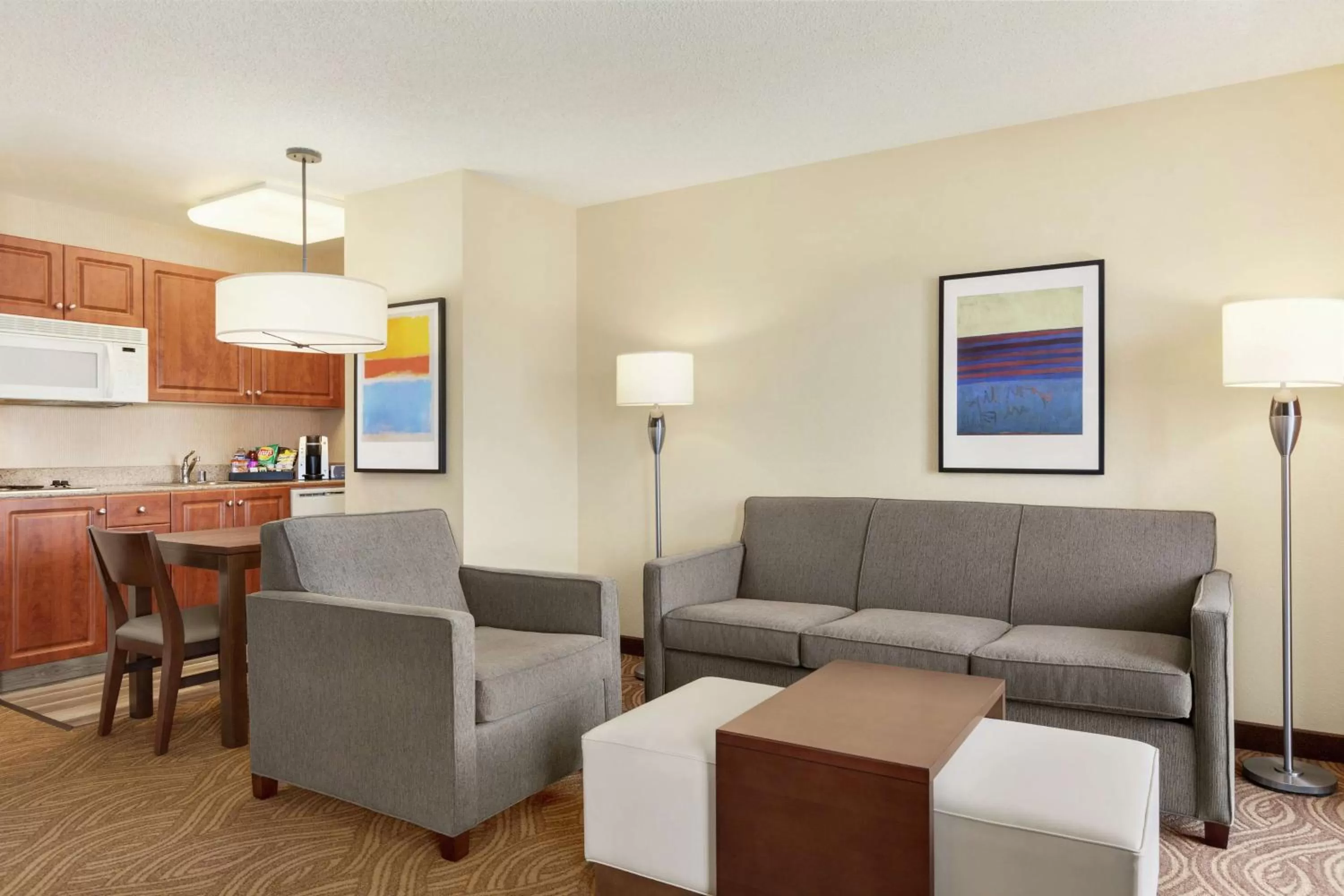 Living room in Homewood Suites by Hilton - Oakland Waterfront