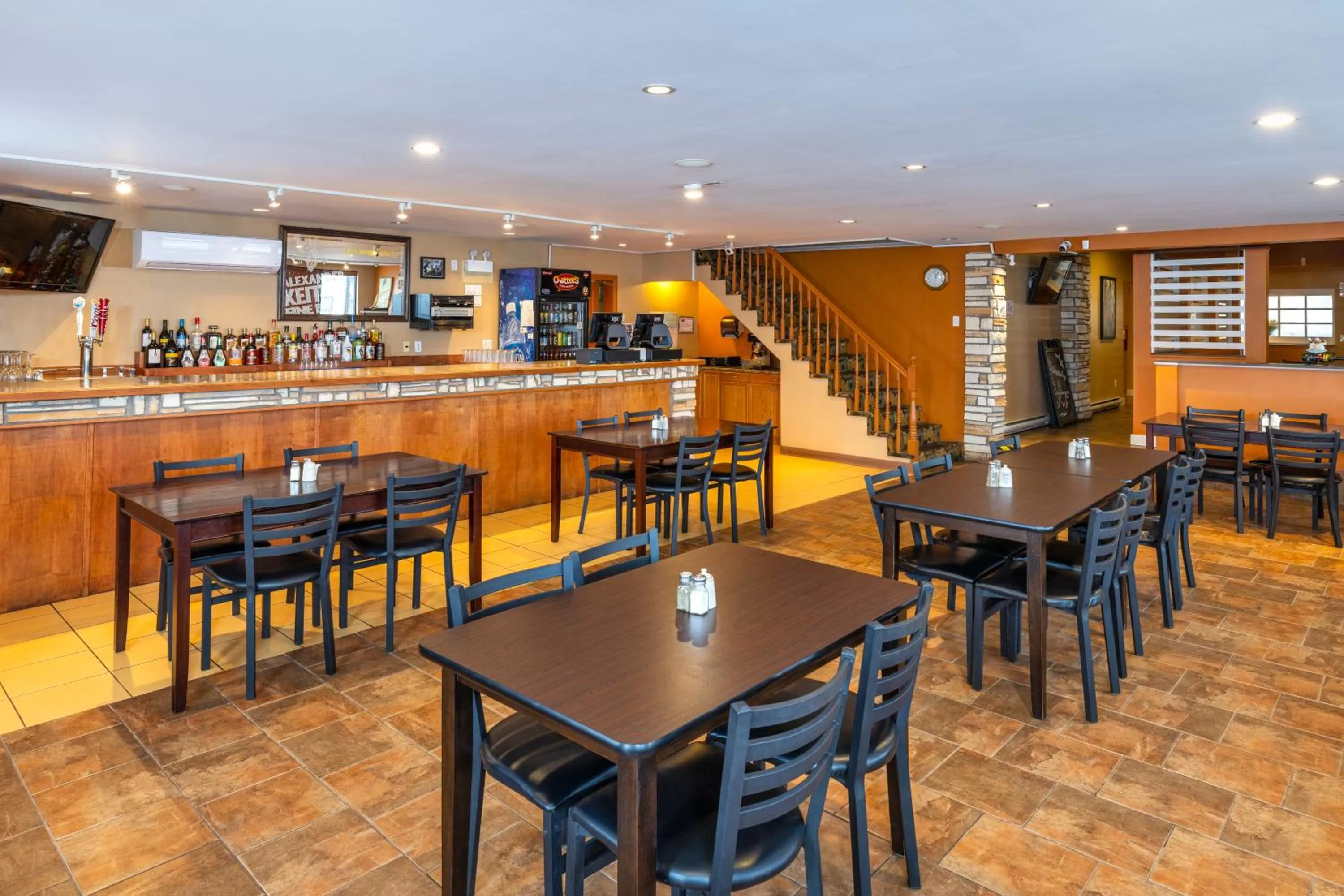 Restaurant/places to eat in Econo Lodge Miramichi