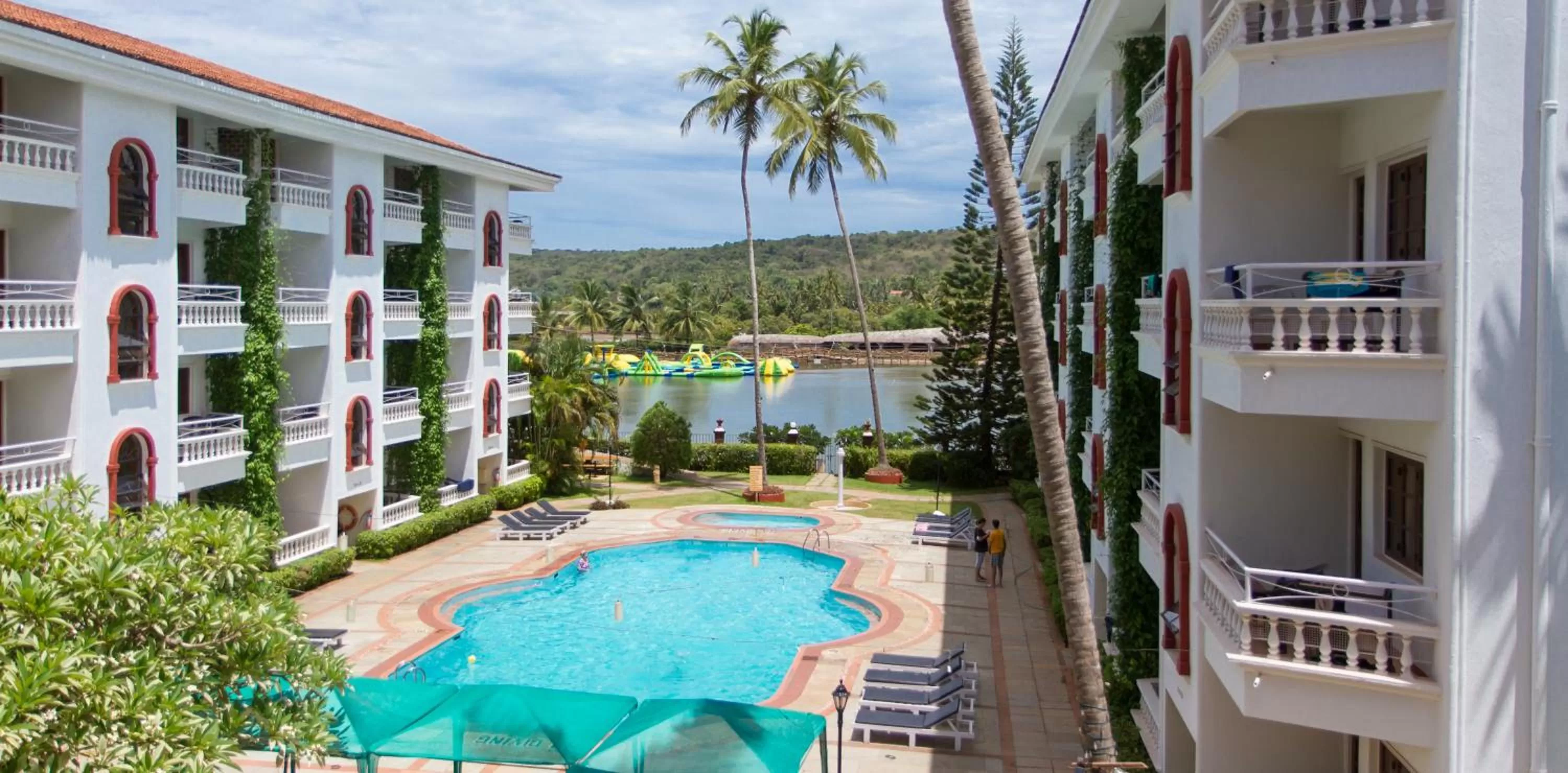 Swimming pool, Pool View in Resorte Marinha Dourada
