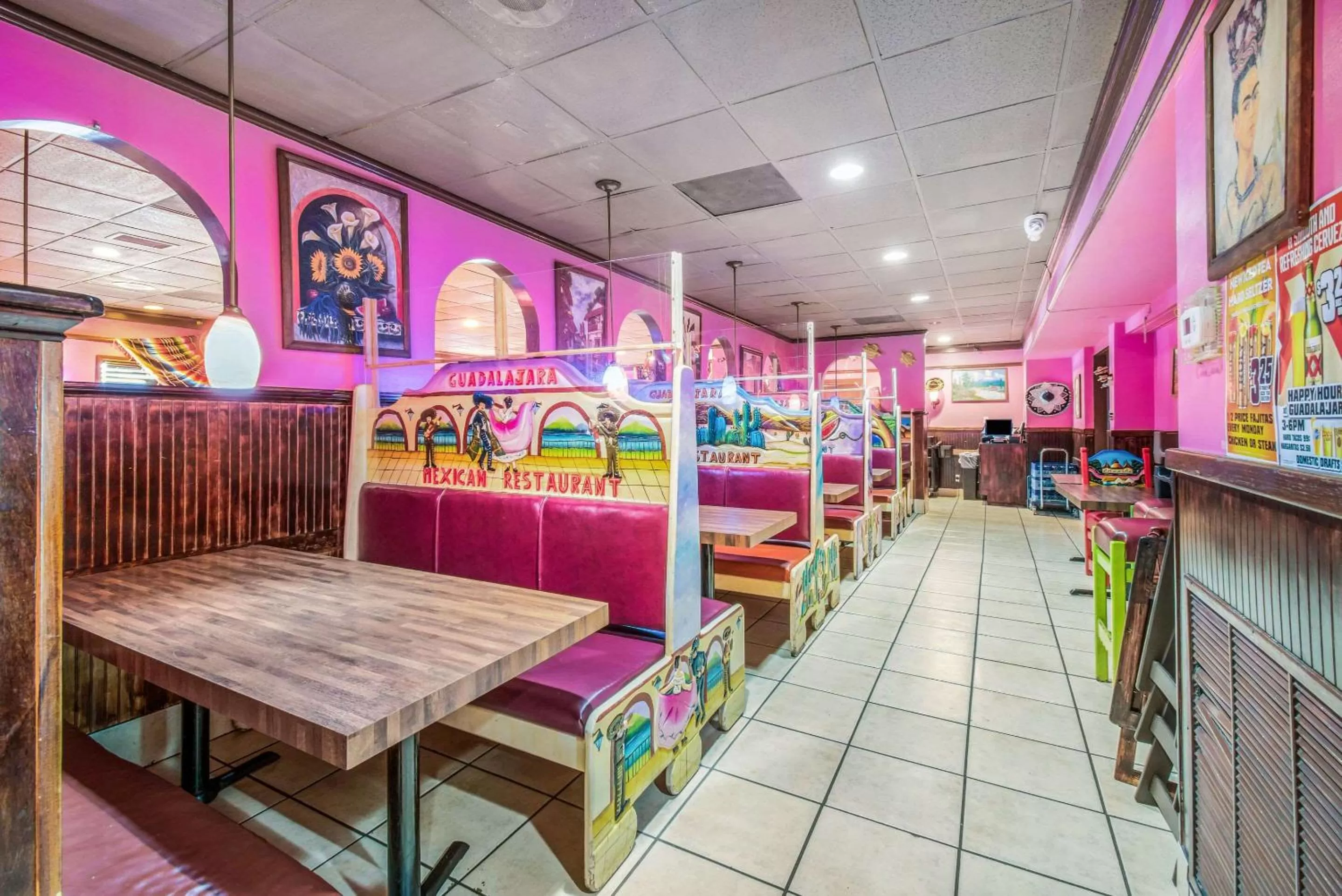 Lounge or bar in Quality Inn & Suites York East