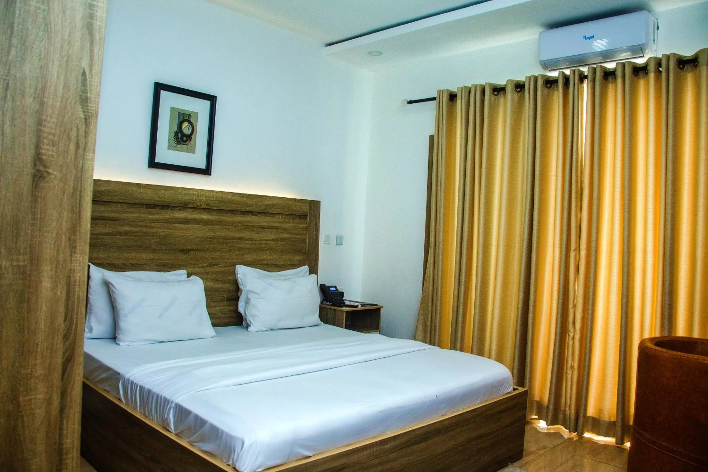 Bed in Hotel Capitol