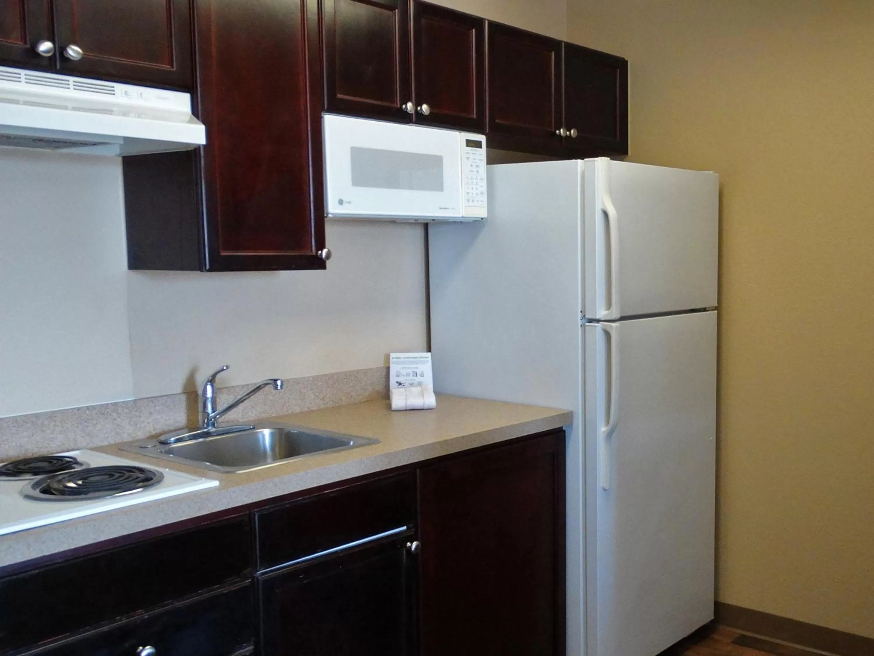 Kitchen or kitchenette in Extended Stay America - Atlanta - Marietta - Interstate N. Pkwy