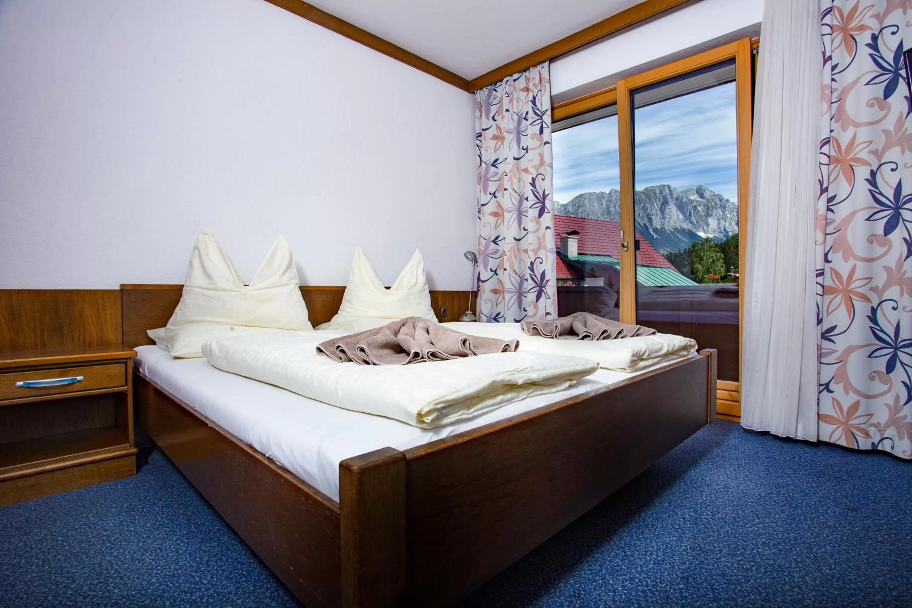 Photo of the whole room, Bed in Berghof Mitterberg