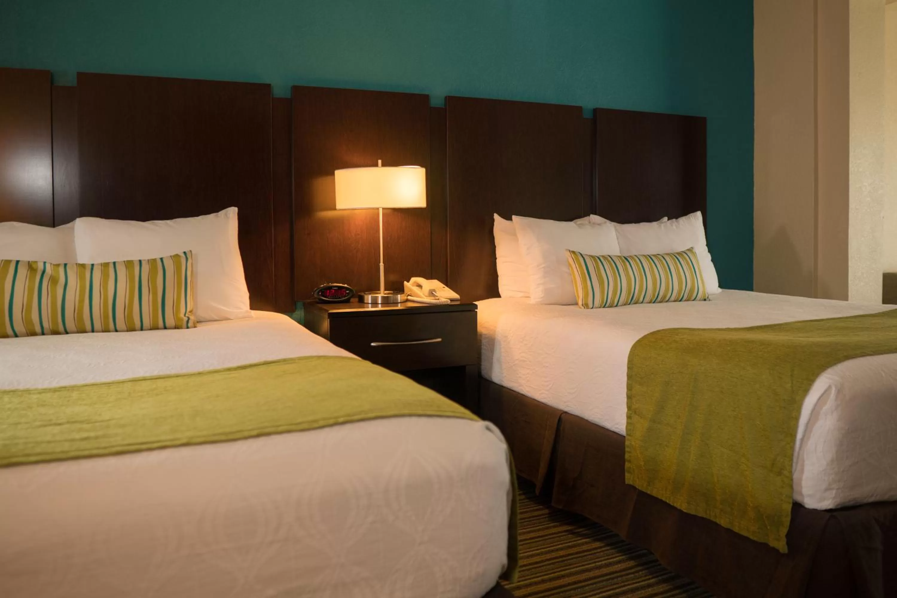 Bed in Best Western On The Bay Inn & Marina