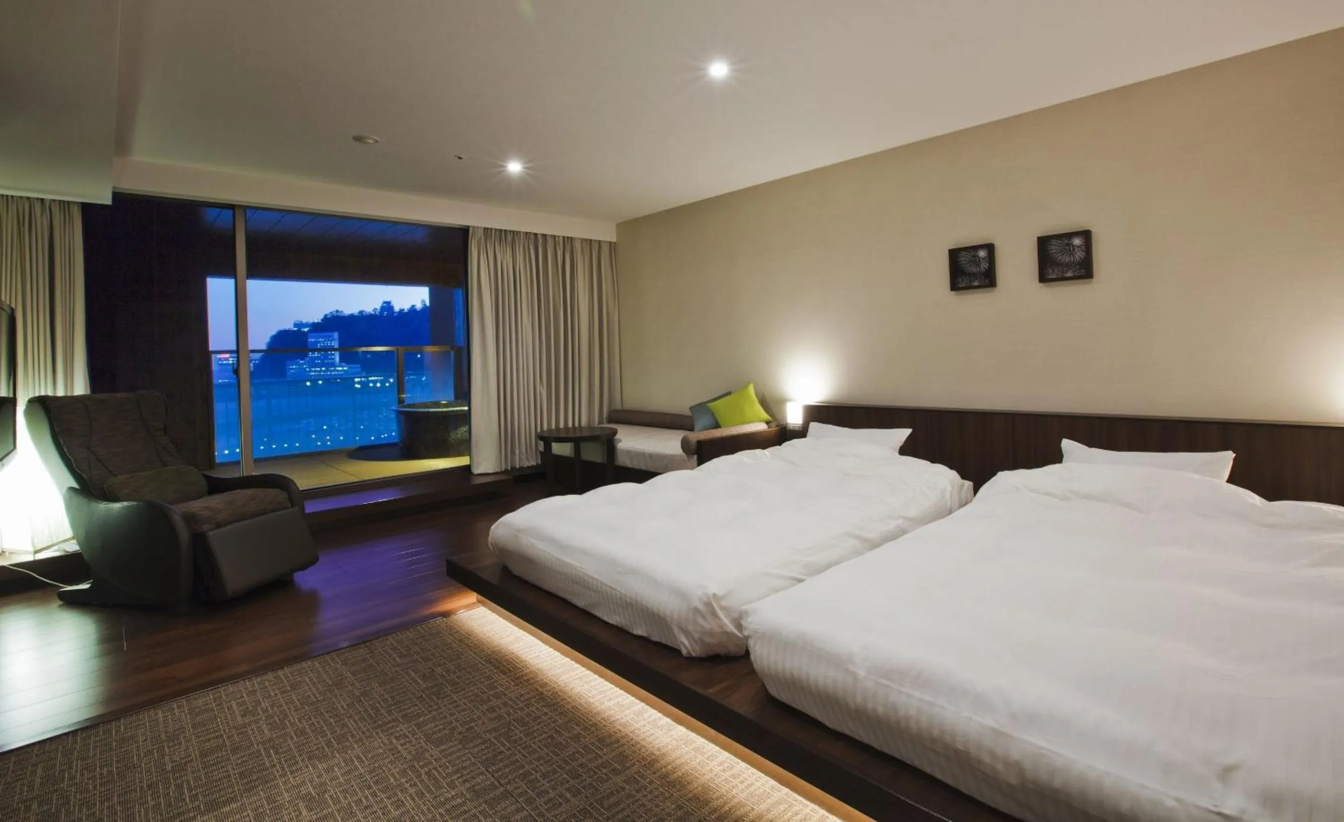 Night, Bed in Atami Seaside Spa & Resort