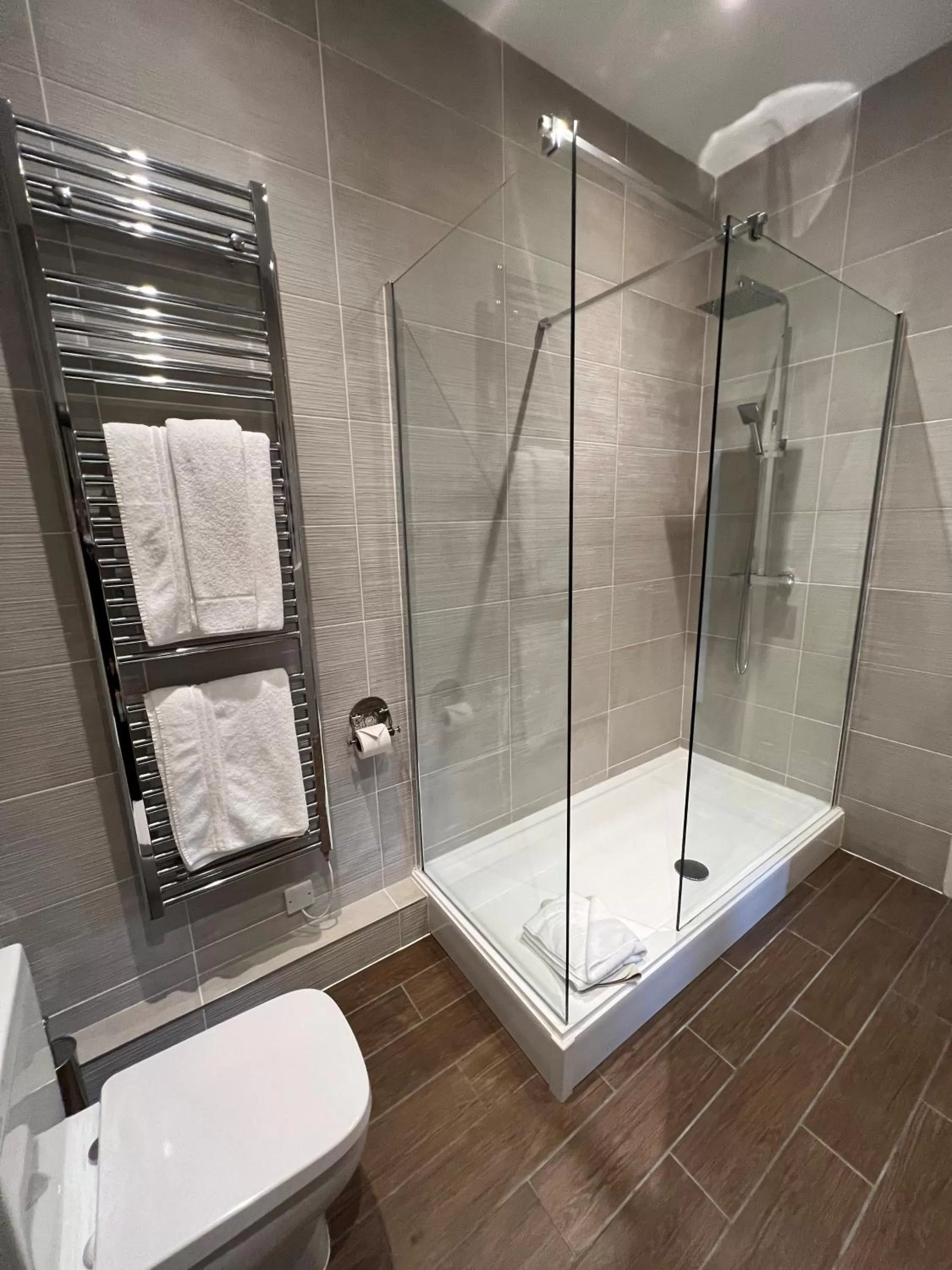 Bathroom in Walworth Castle Hotel, BW Signature Collection