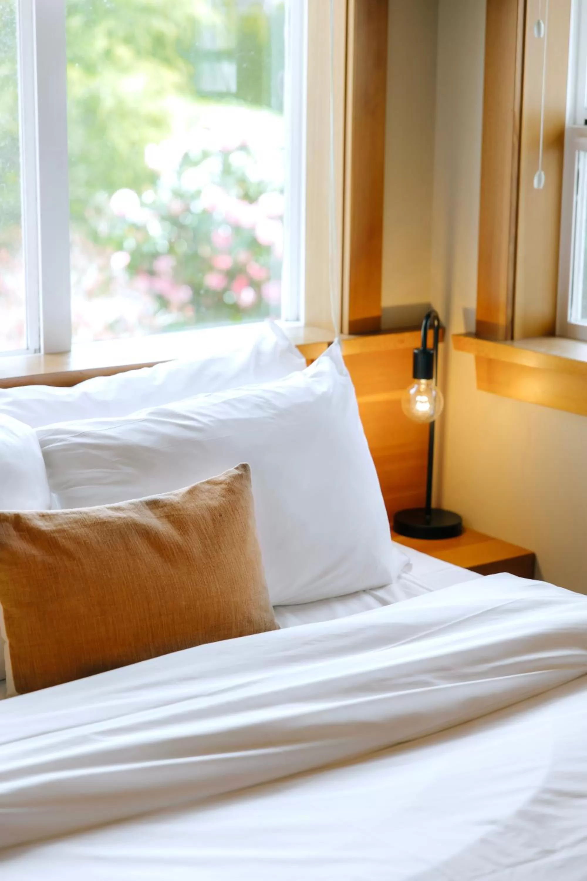 Bed in The Shoreline Tofino