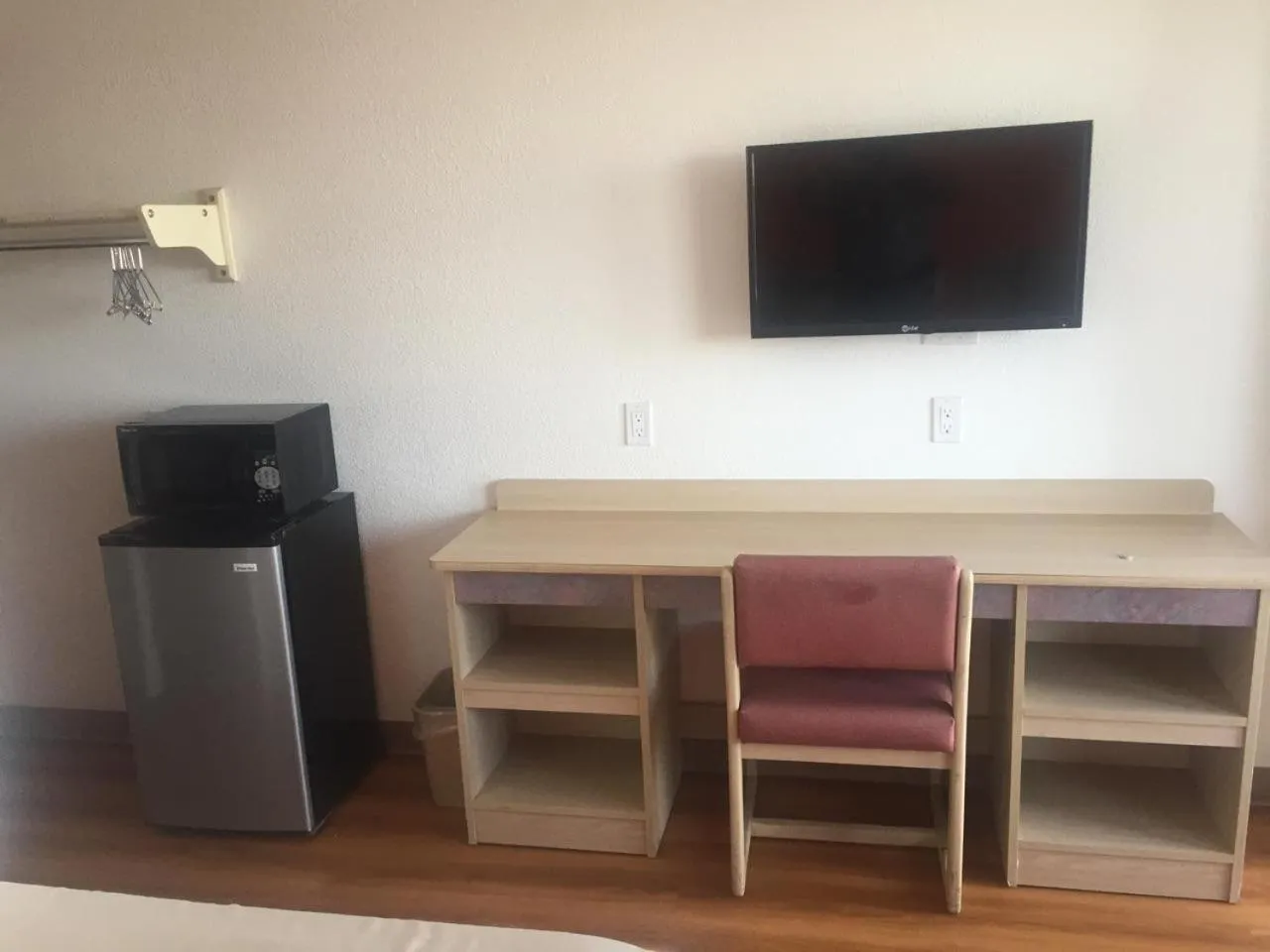 Decorative detail in Motel 6 Lost Hills / Buttonwillow Racetrack