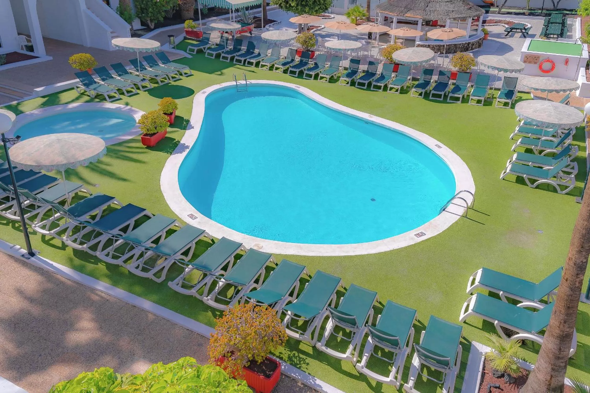 Swimming pool in Nazaret Sol