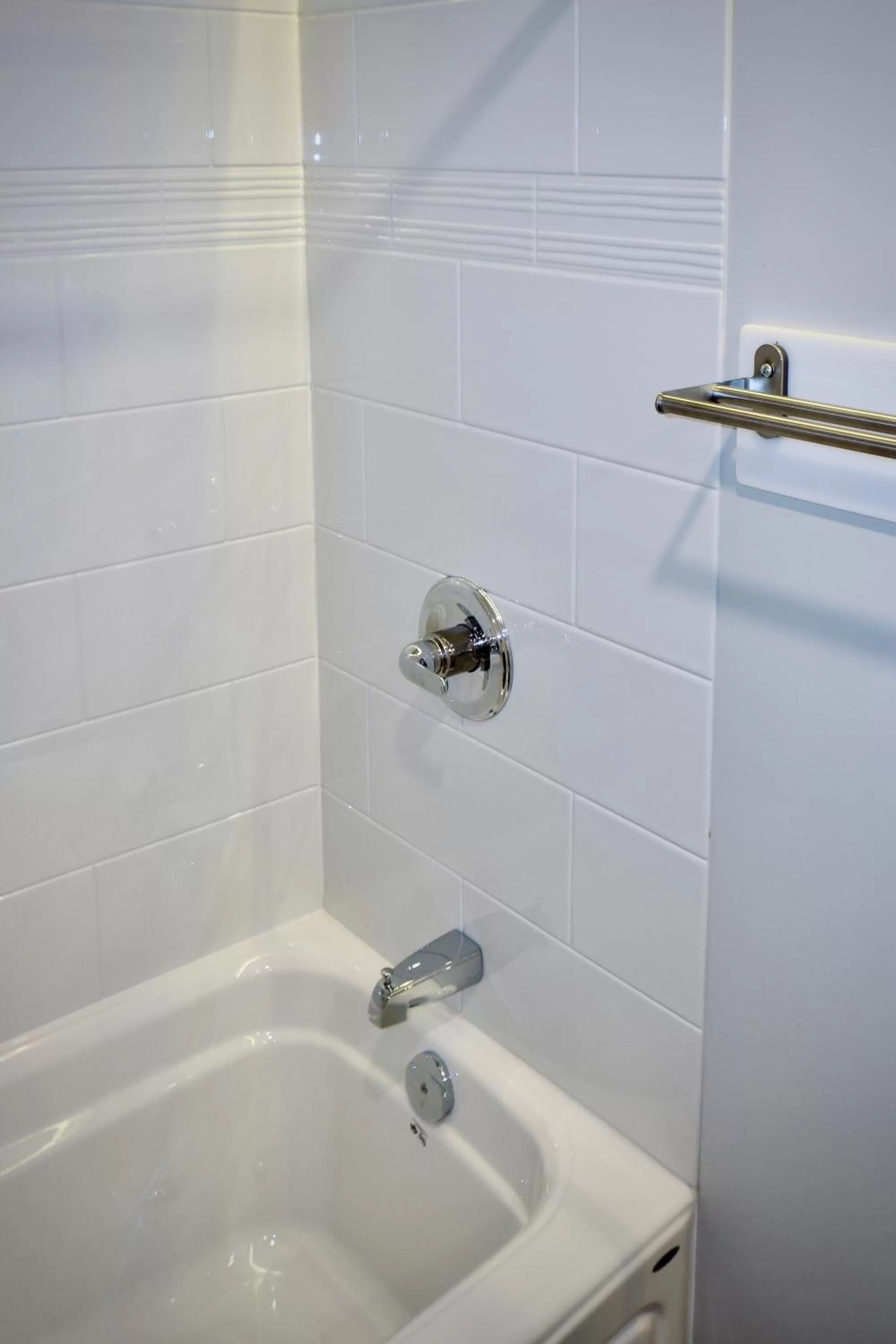 Shower in Morel Executive Suites
