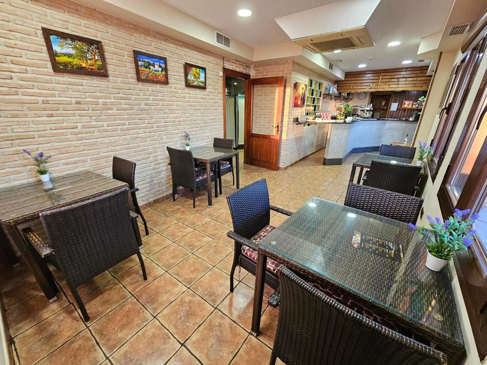 Lounge or bar in Hotel Medina de Toledo