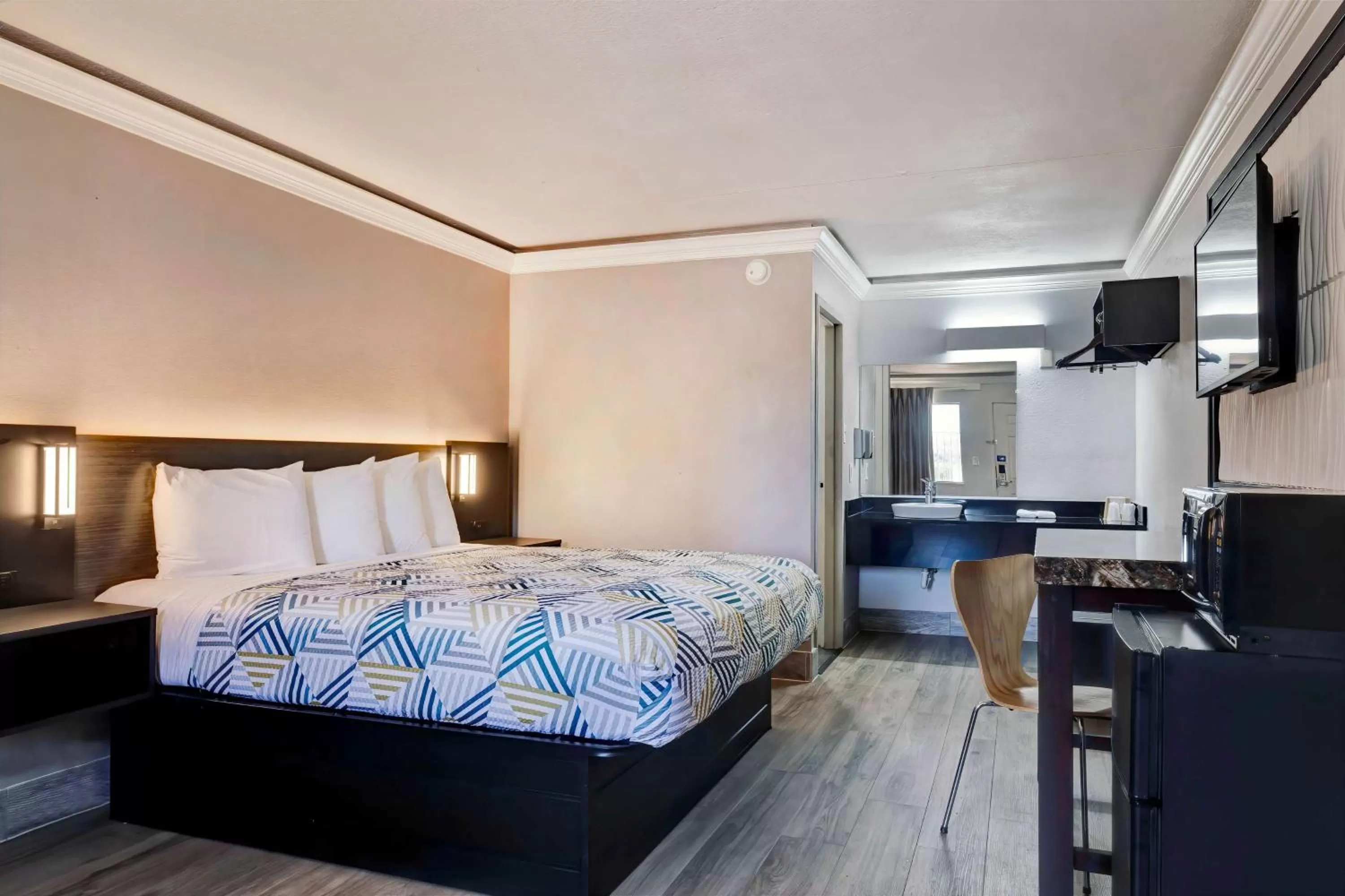 Bedroom, Bed in Motel 6 North Little Rock, AR-JFK Blvd