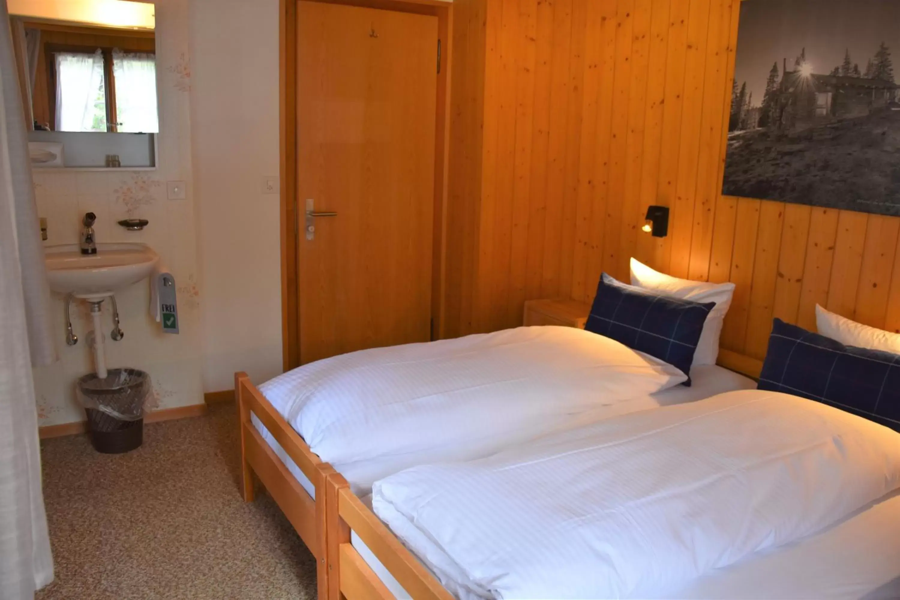 Double or Twin Room with Shared Bathroom in First Lodge Double or Twin Room with Shared Bathroom in First Lodge
