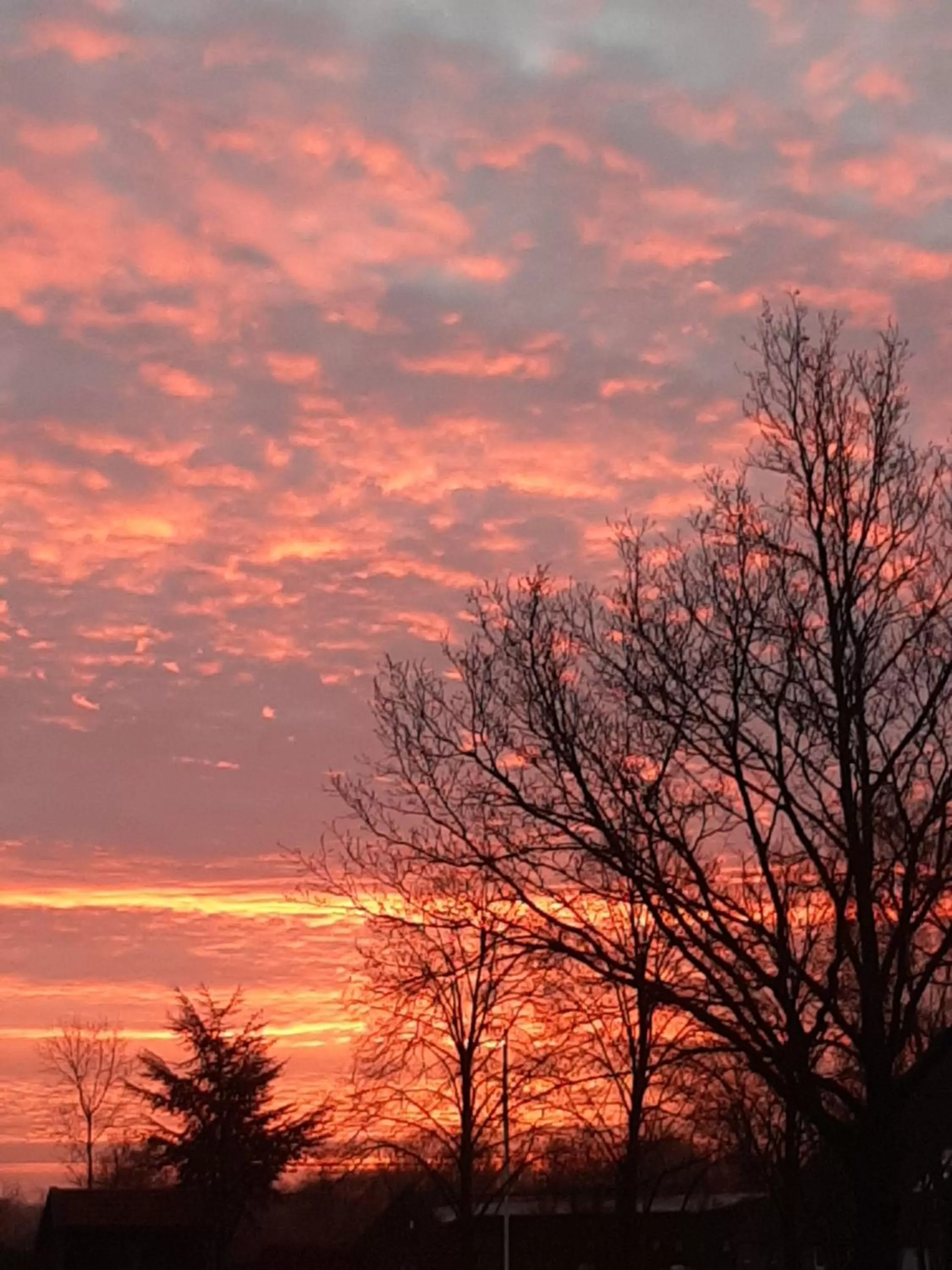 Sunrise/Sunset in Grutsk op 12