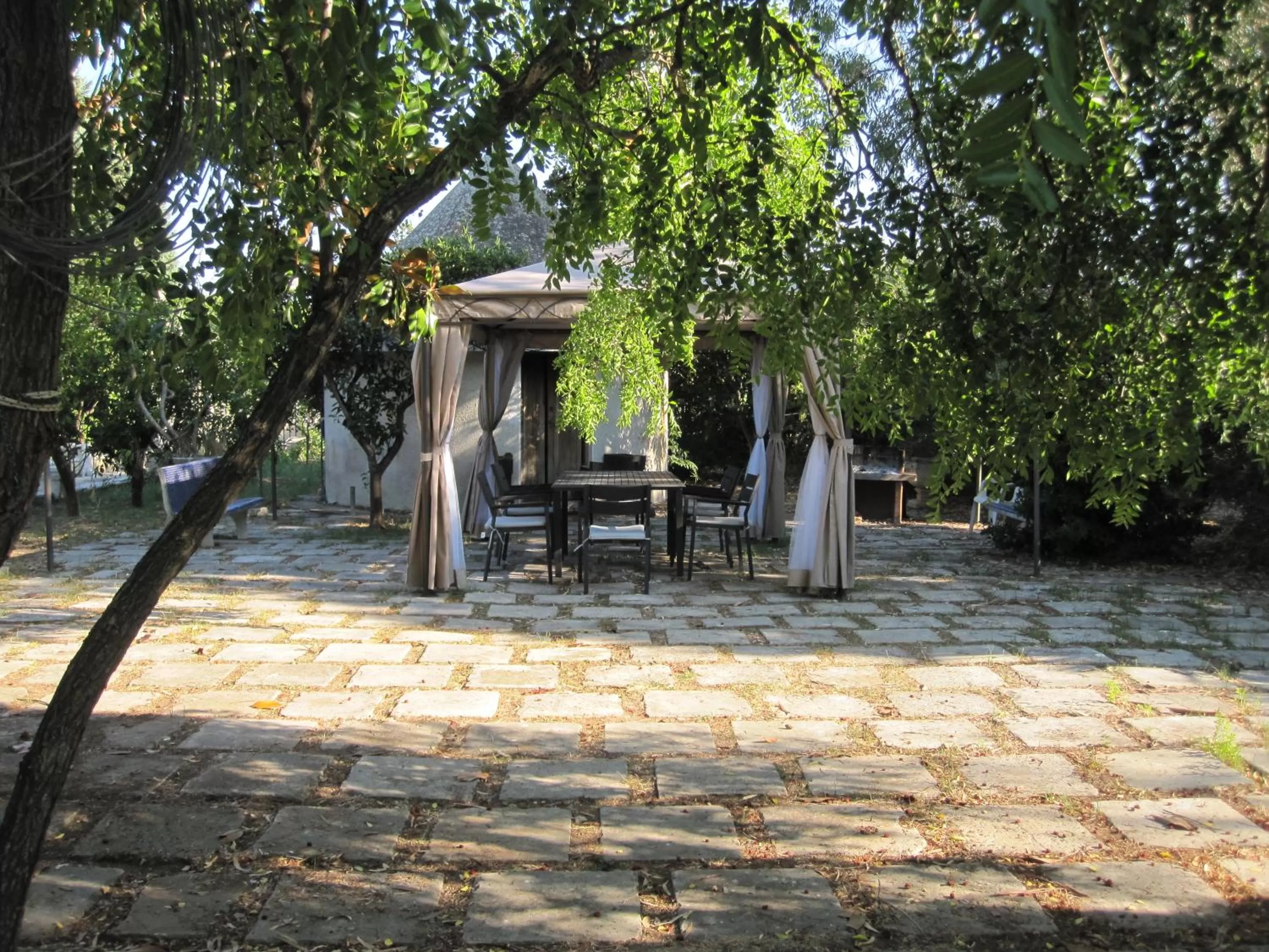 Garden in b&b Casale Vecchio Lecce