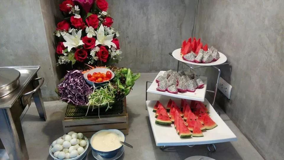 Restaurant/places to eat in We Grand Ever 9