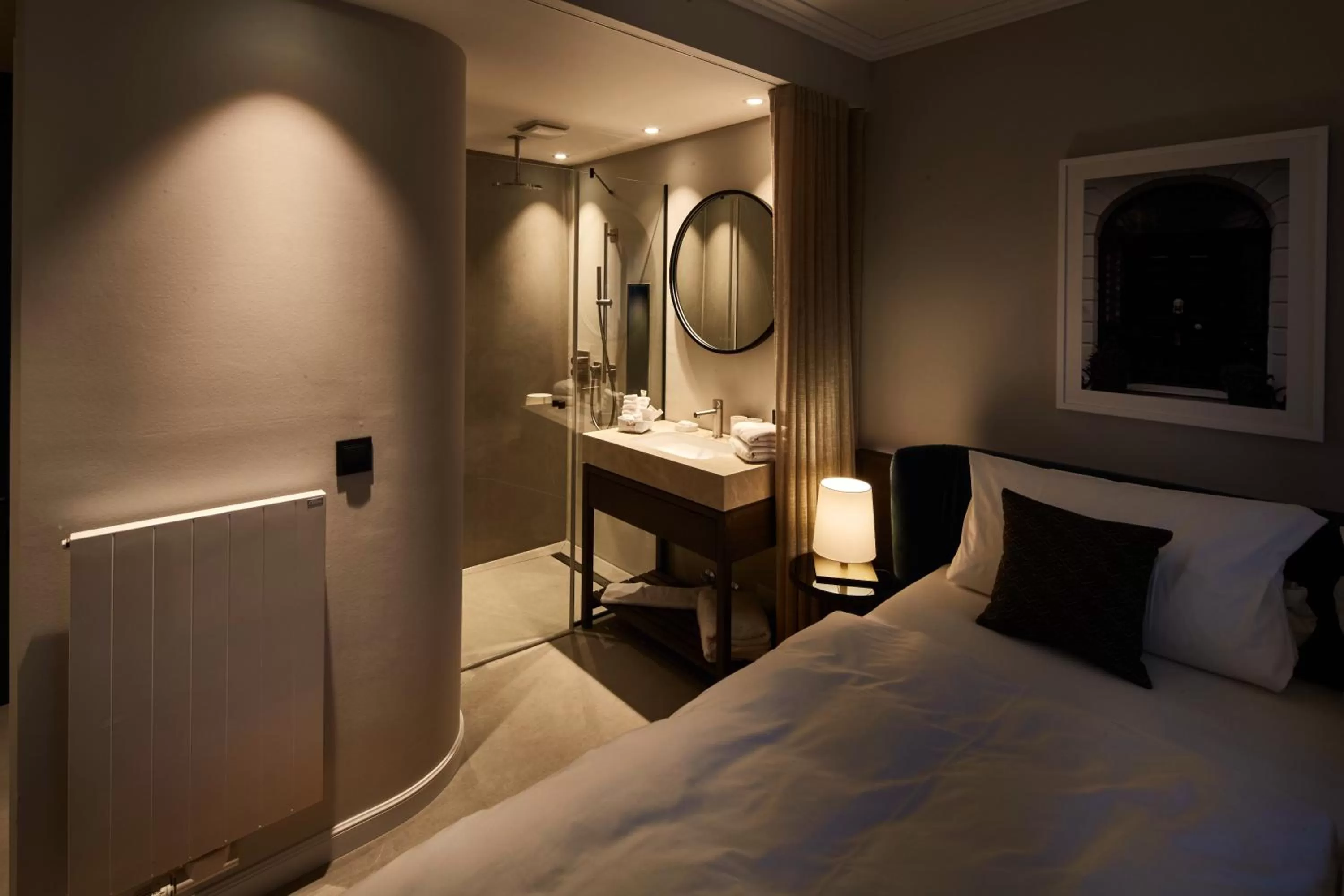 Bed in Clounys Hotel