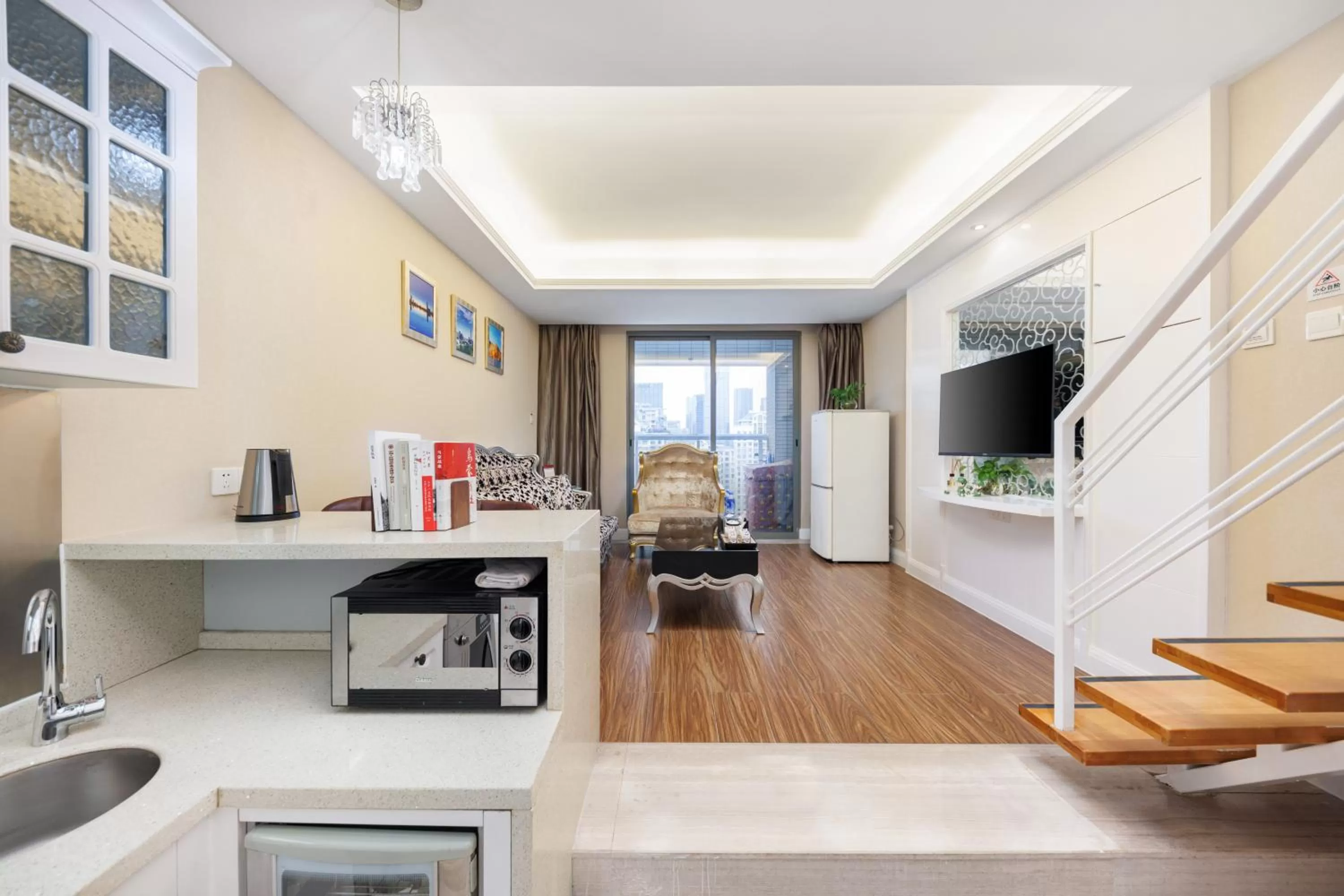 Kitchen or kitchenette in Sunflower Hotel &Residence, Futian Port Branch