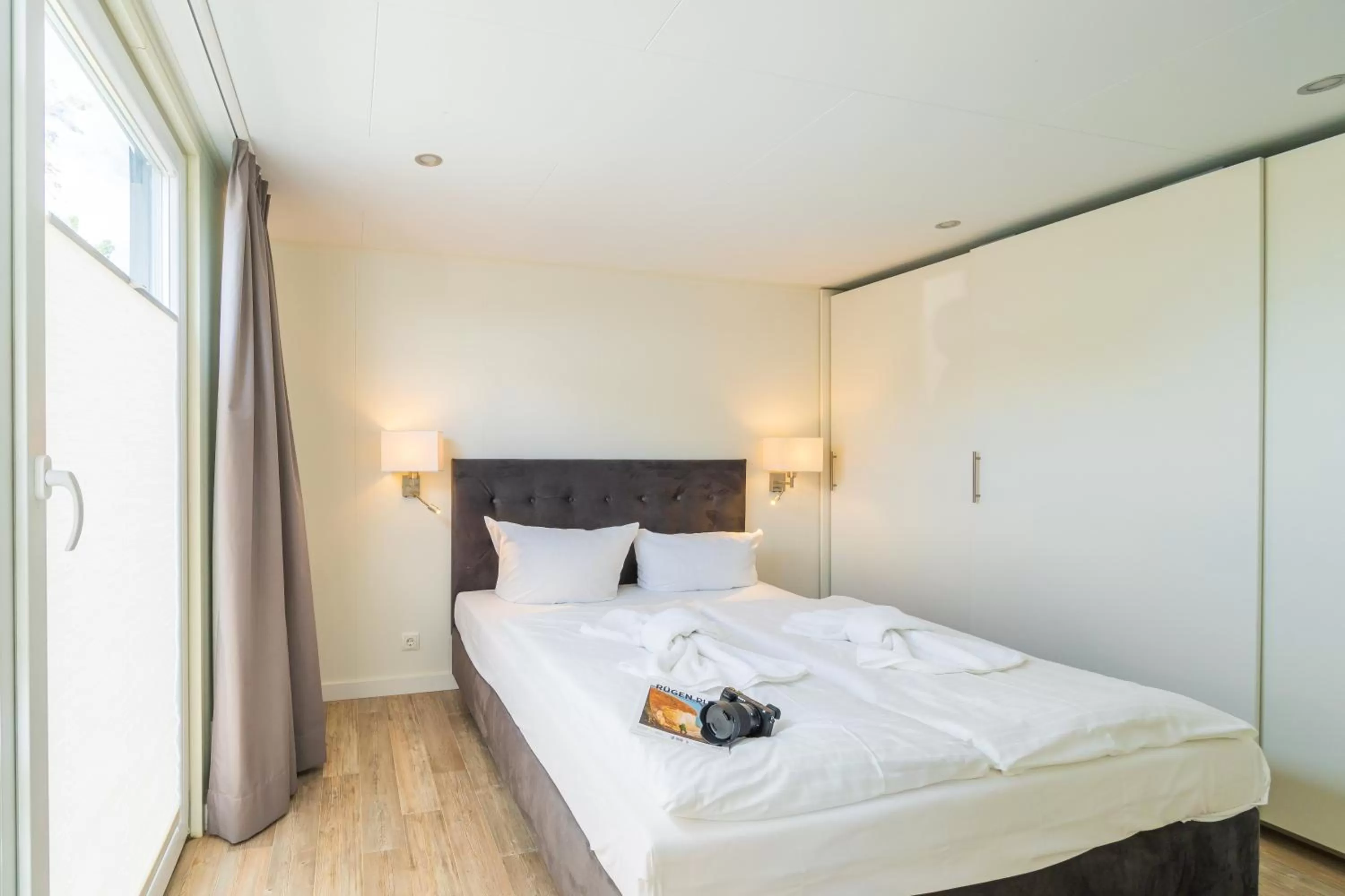 Bedroom, Bed in Marina Martinshafen