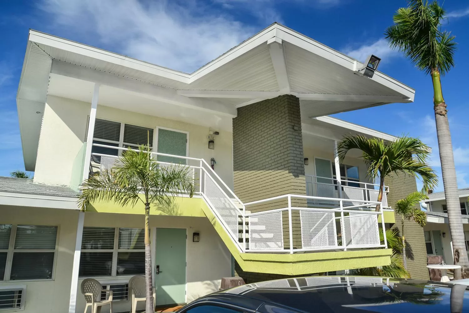 Property building in Regency Inn & Suites Sarasota