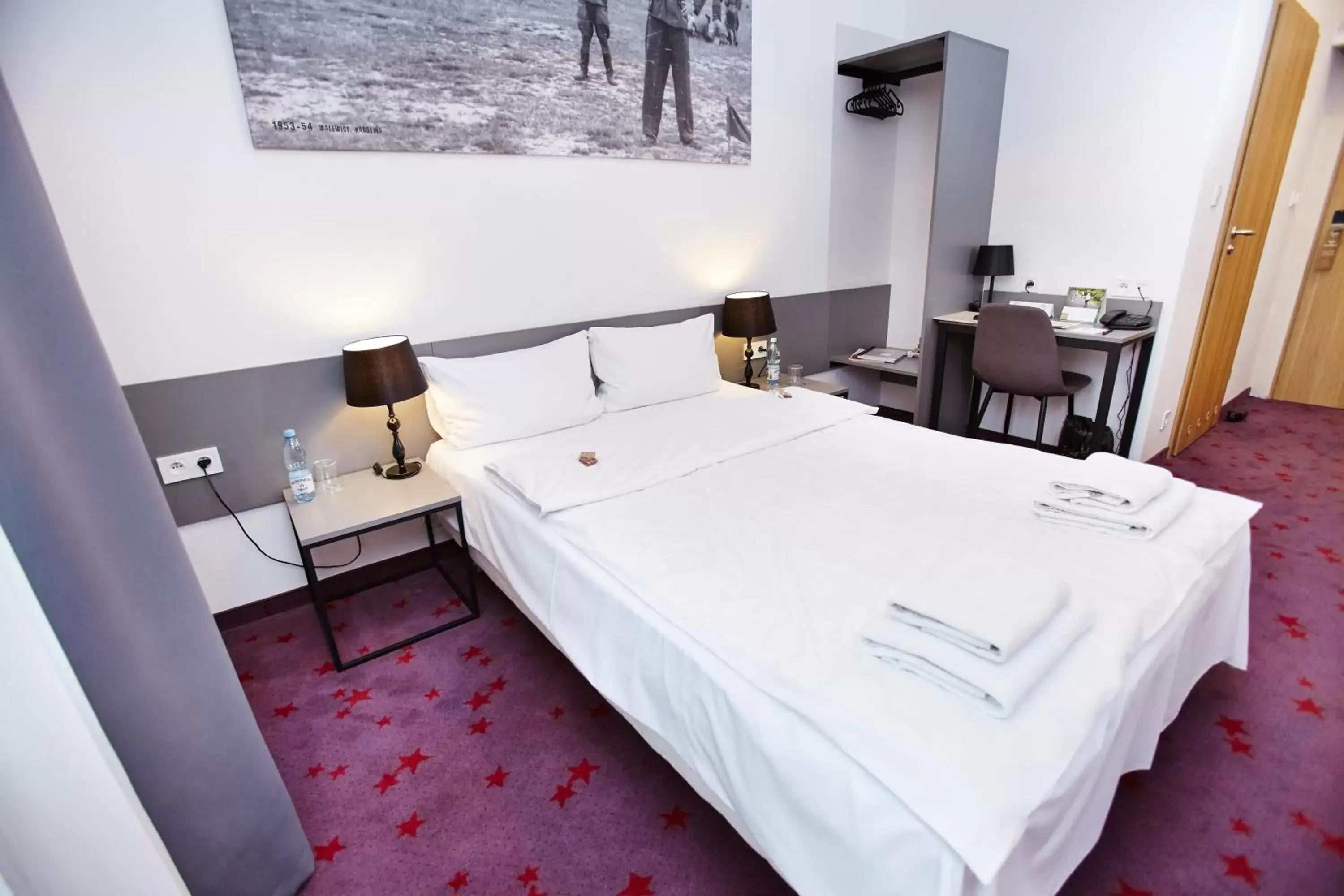 Double Room with Sofa Bed in Koszary Arche Hotel Double Room with Sofa Bed in Koszary Arche Hotel