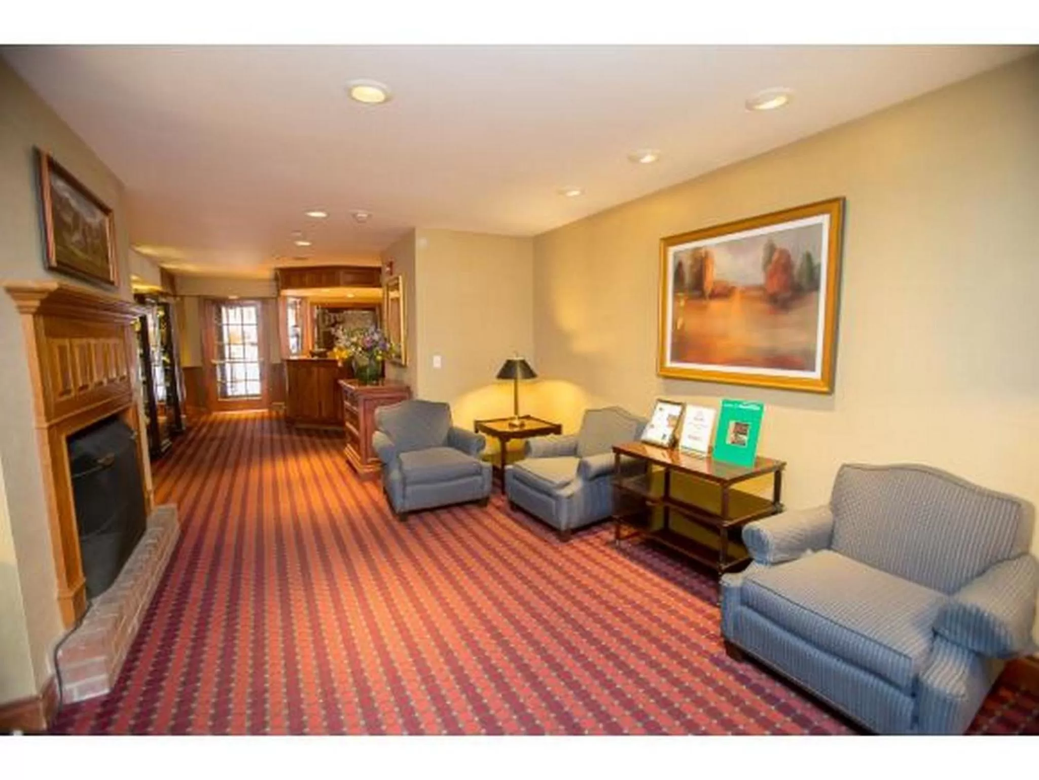 Communal lounge/ TV room in Grey Fox Inn