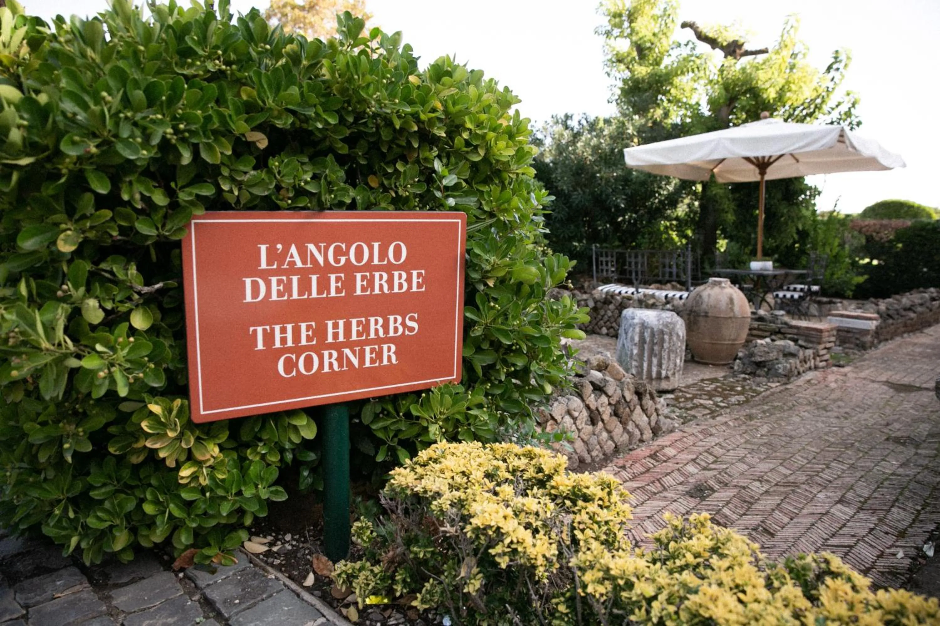 Garden in La Posta Vecchia Hotel