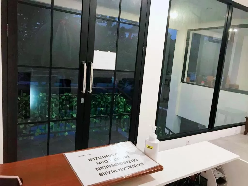 NYENYAK MRT Lebak Bulus Simatupang