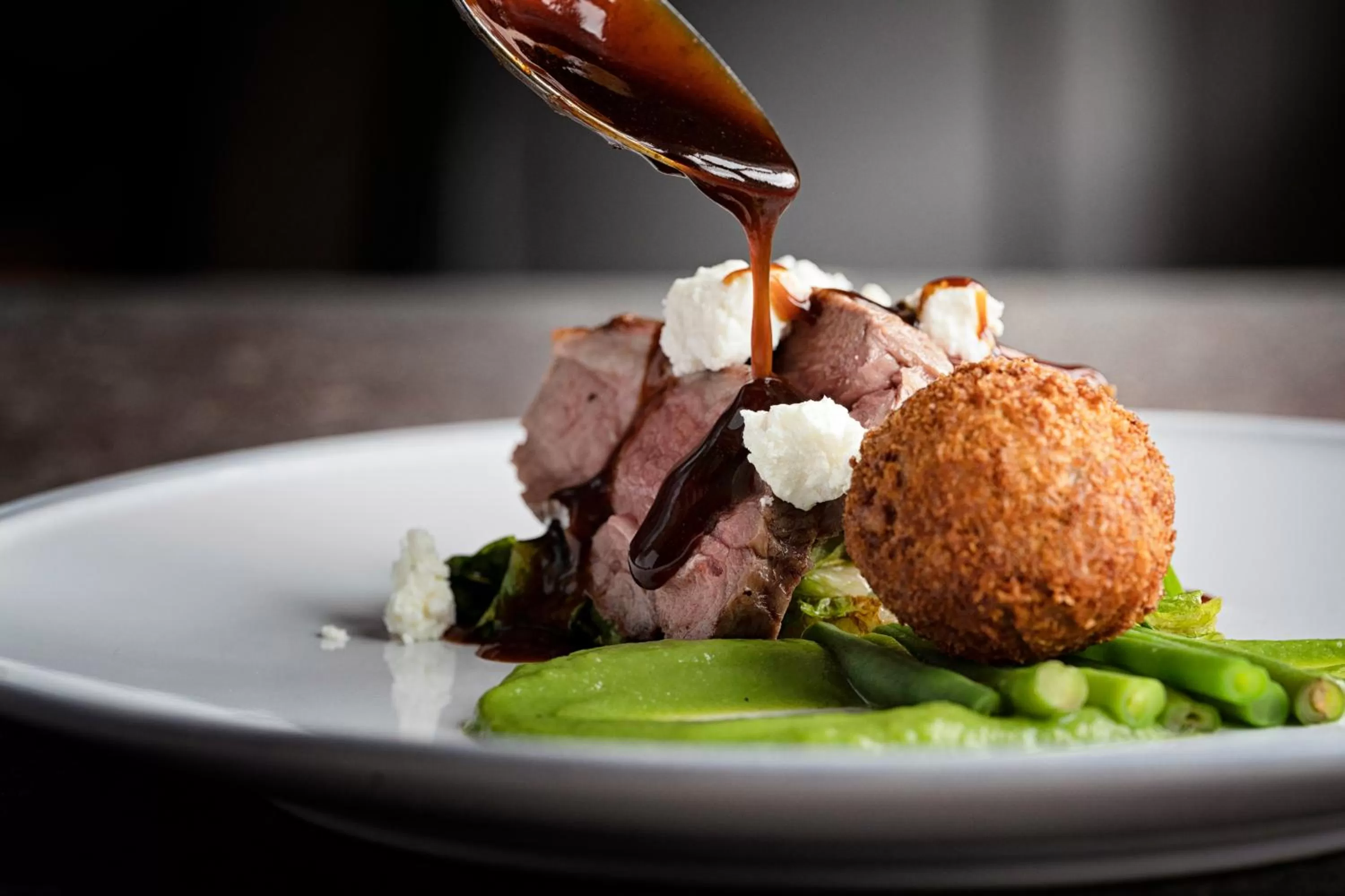 Food and drinks in Mount Pleasant Hotel