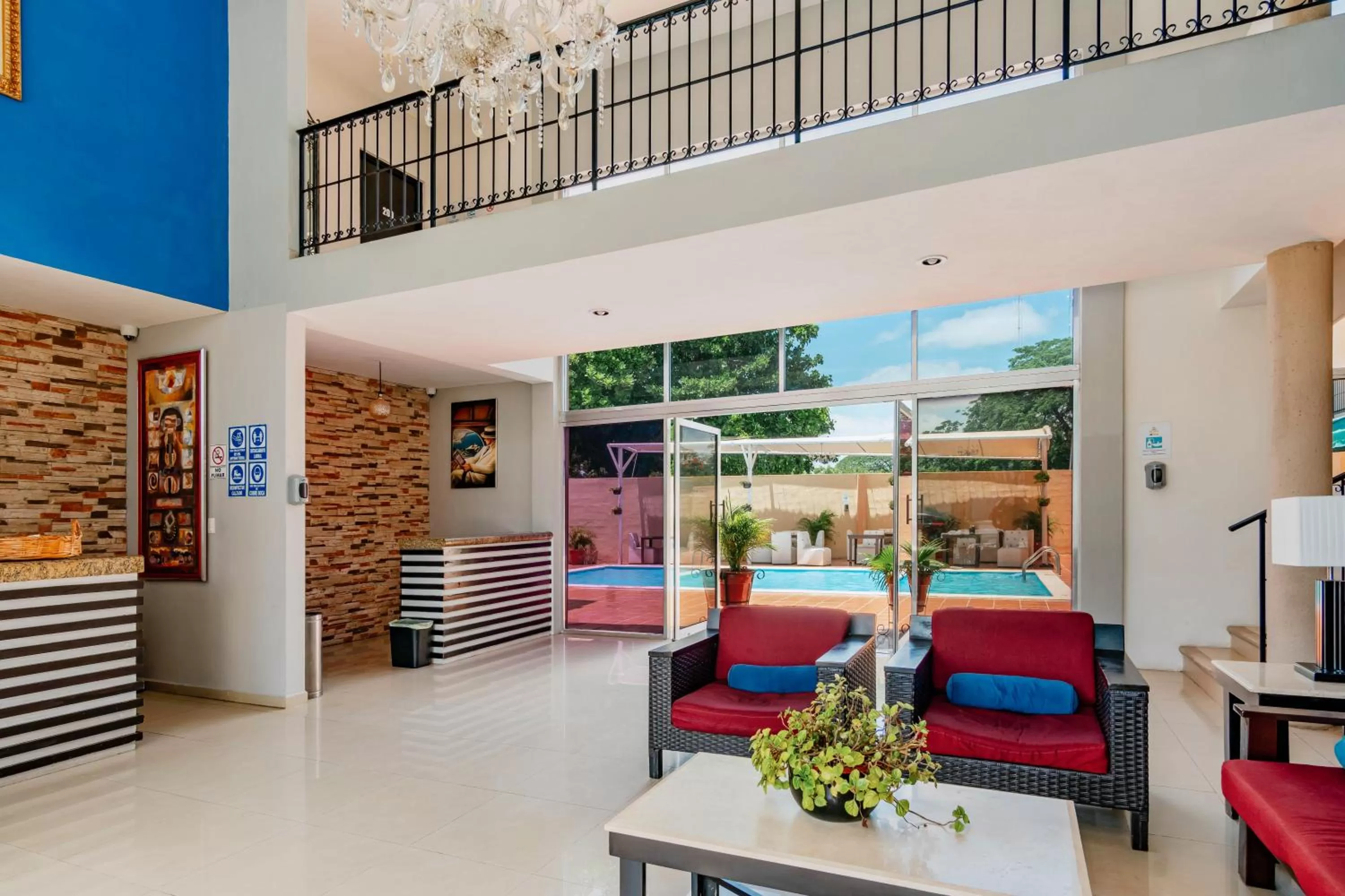 Lobby or reception in Hotel Siglo 21 Merida