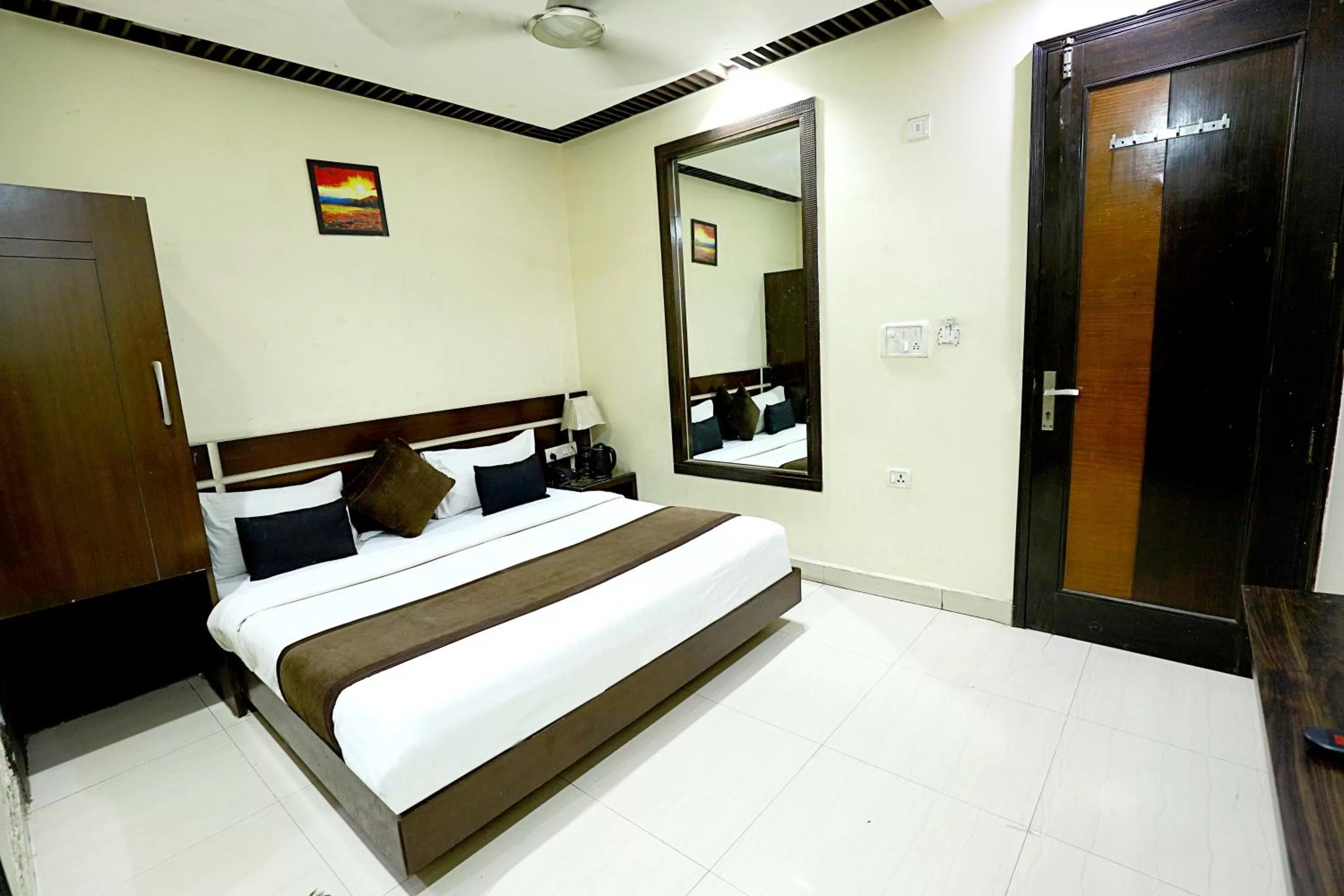 Photo of the whole room, Bed in Staybook - Hotel City Stories - By Aira Xing, Paharganj, New Delhi