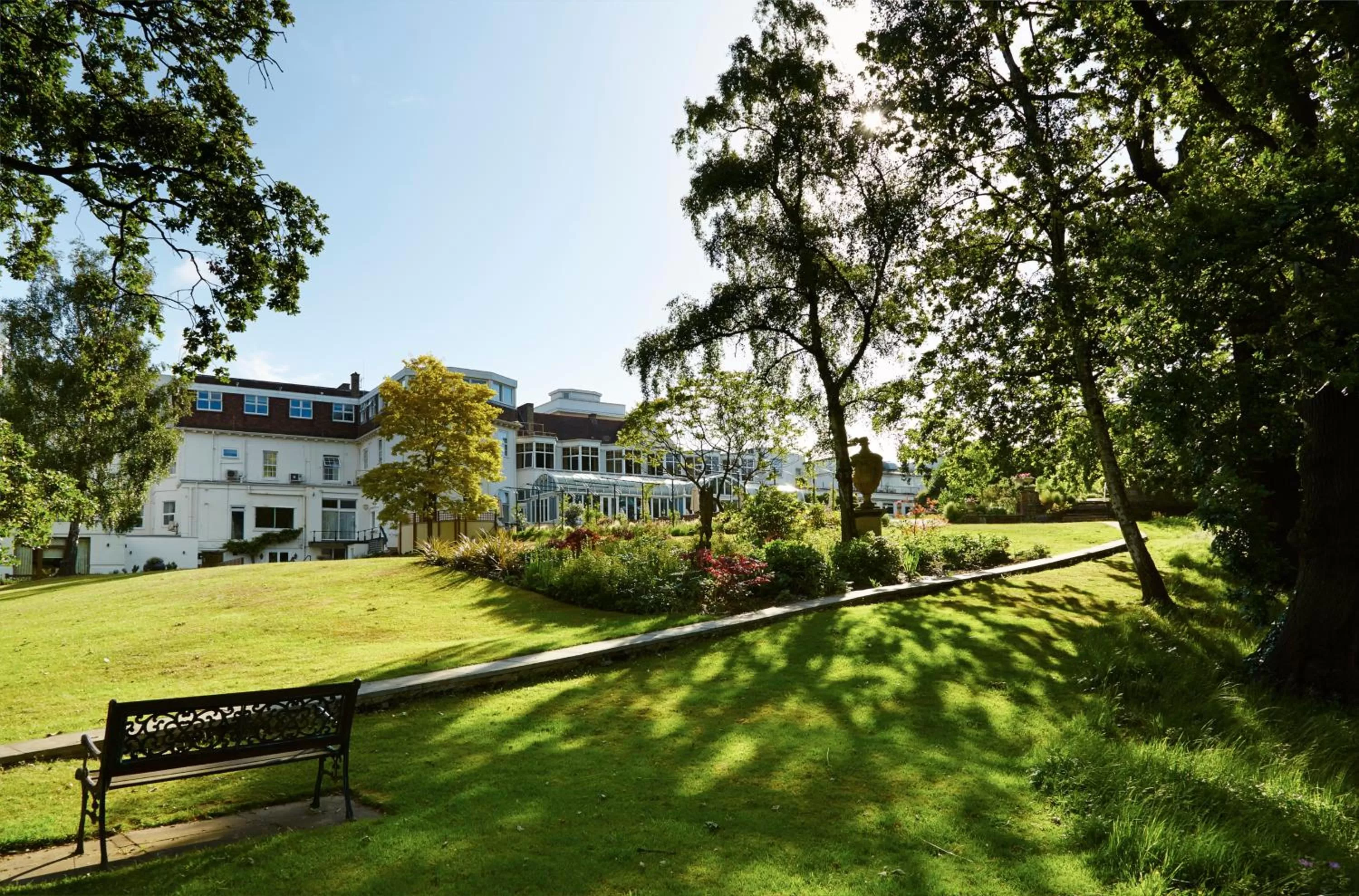 Garden in Bromley Court Hotel London