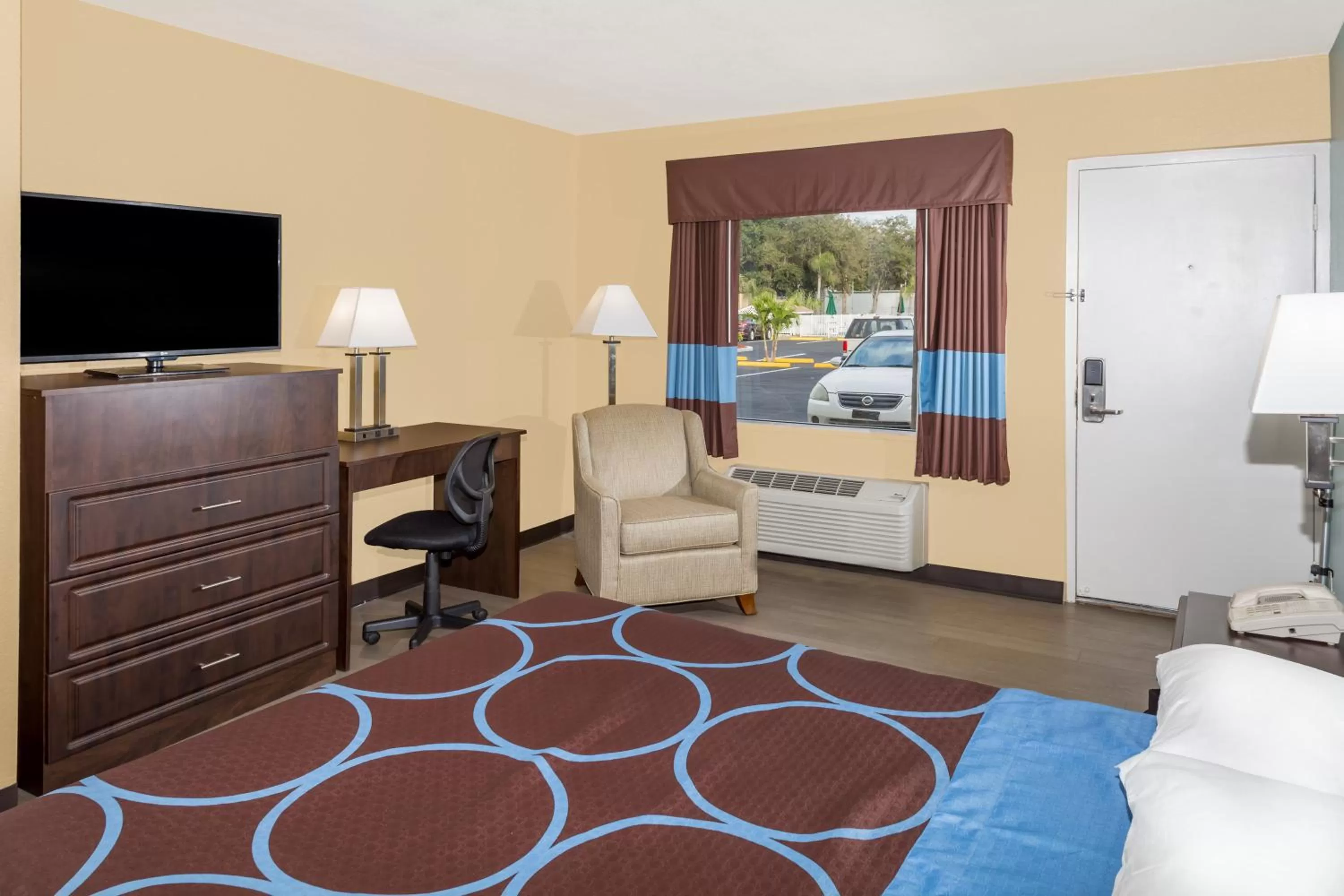 Bed in Super 8 by Wyndham Sarasota Near Siesta Key