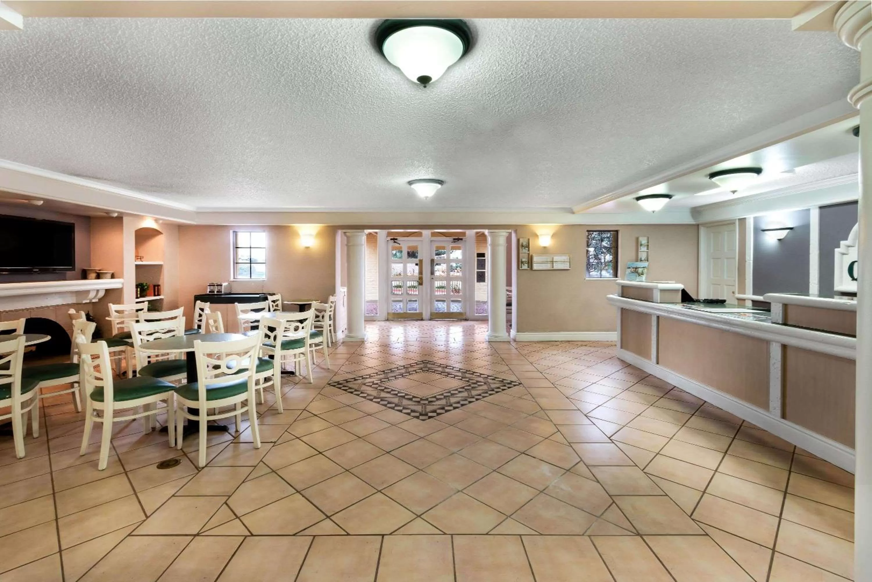 Lobby or reception in La Quinta Inn by Wyndham Albuquerque Northeast