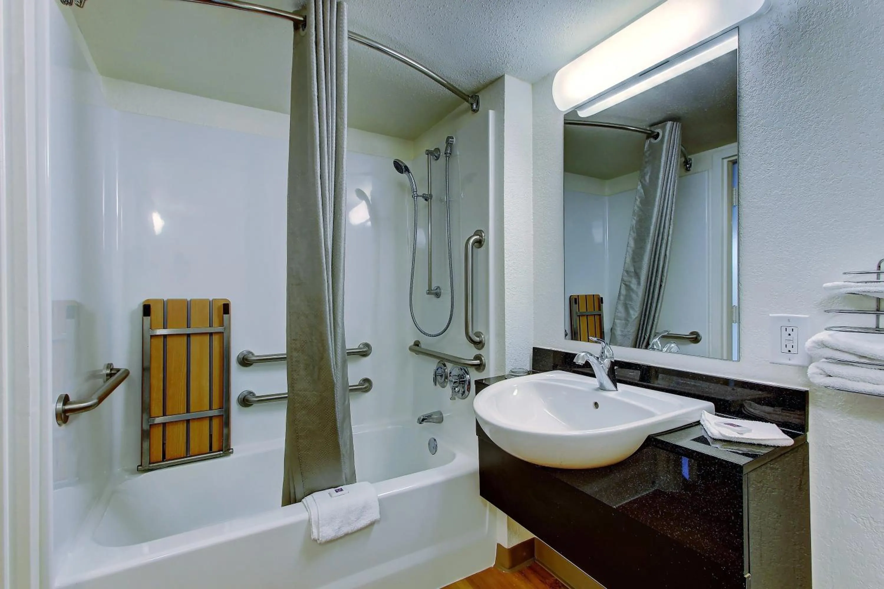 Bathroom in Motel 6-York, PA - North