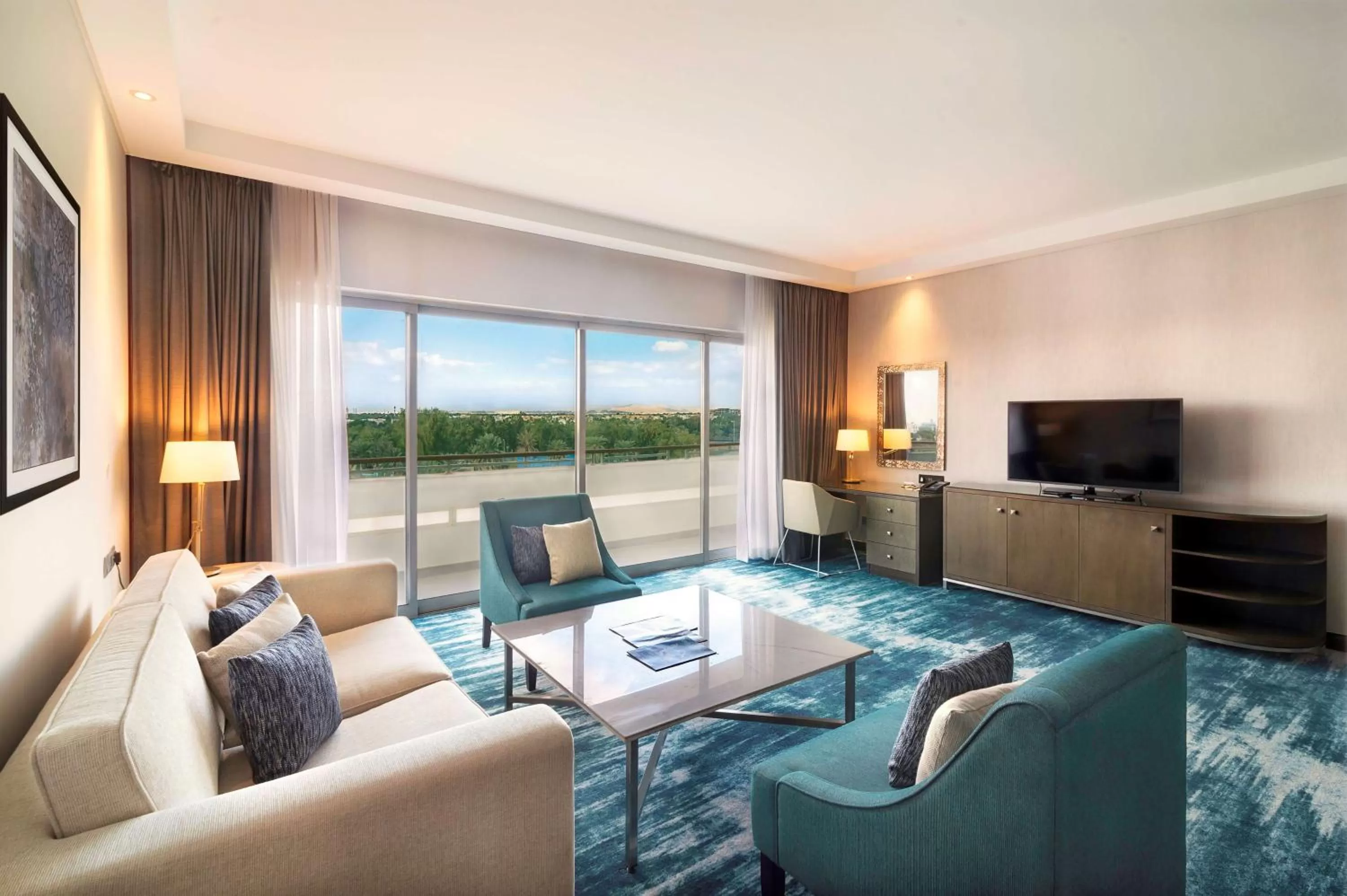Living room in Radisson Blu Hotel & Resort, Al Ain