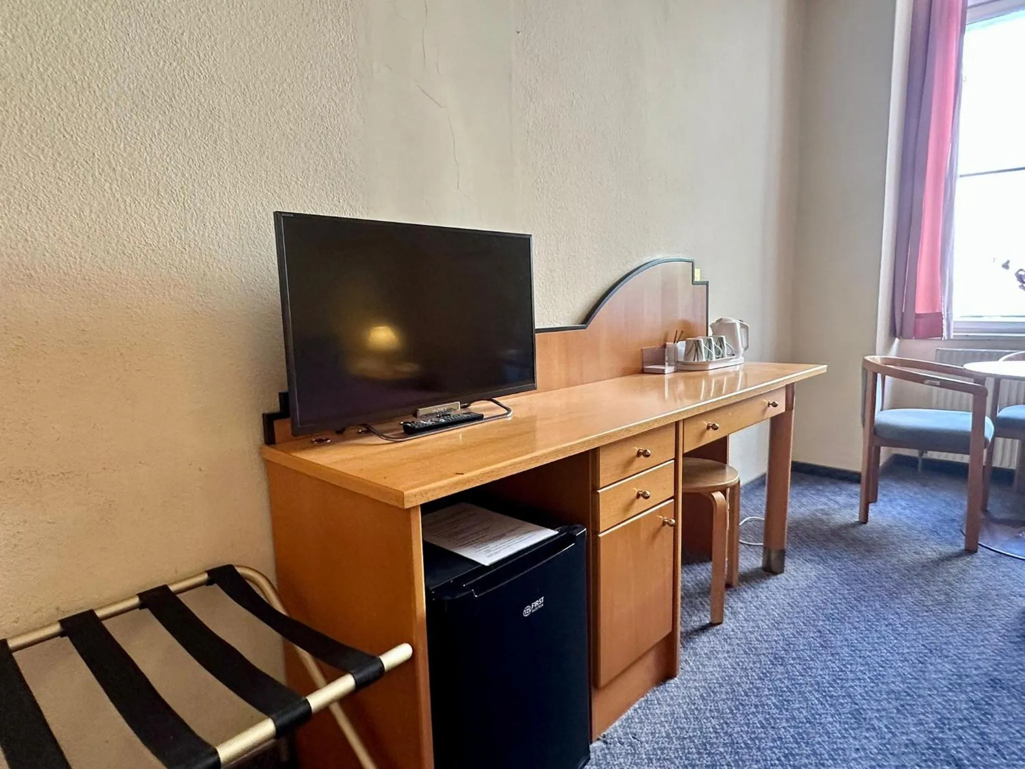 TV/Entertainment Center in Hotel Am Schottenpoint