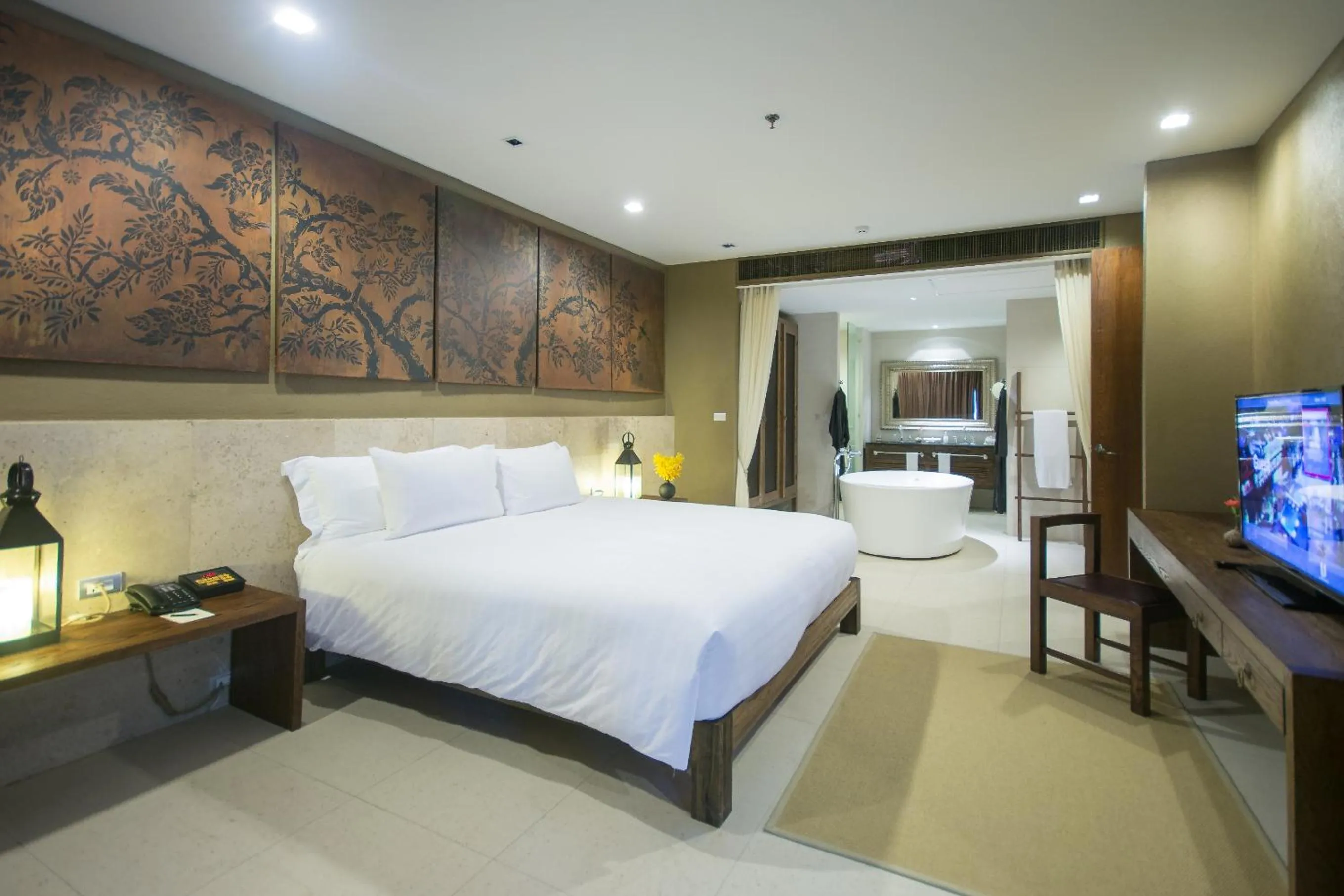 Bathroom, Bed in SUNSURI PHUKET, Nai Harn Beach