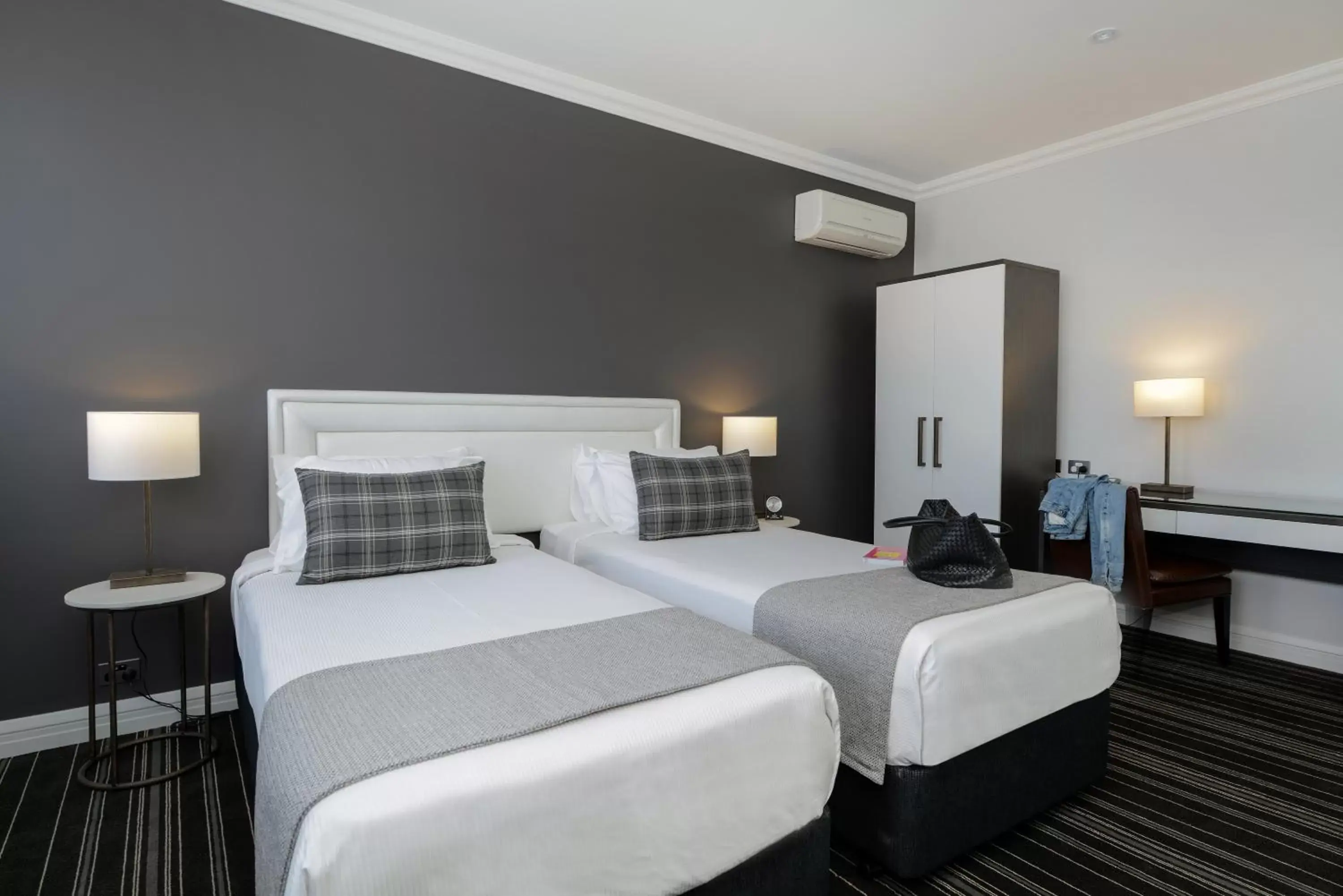 Twin Room in Perouse Randwick by Sydney Lodges Twin Room in Perouse Randwick by Sydney Lodges