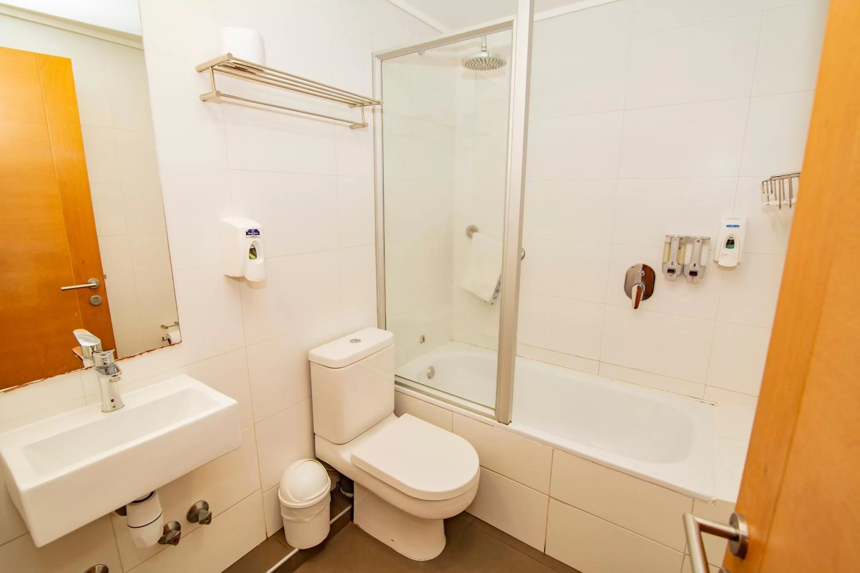 Shower in Hotel Cumbres del Sur