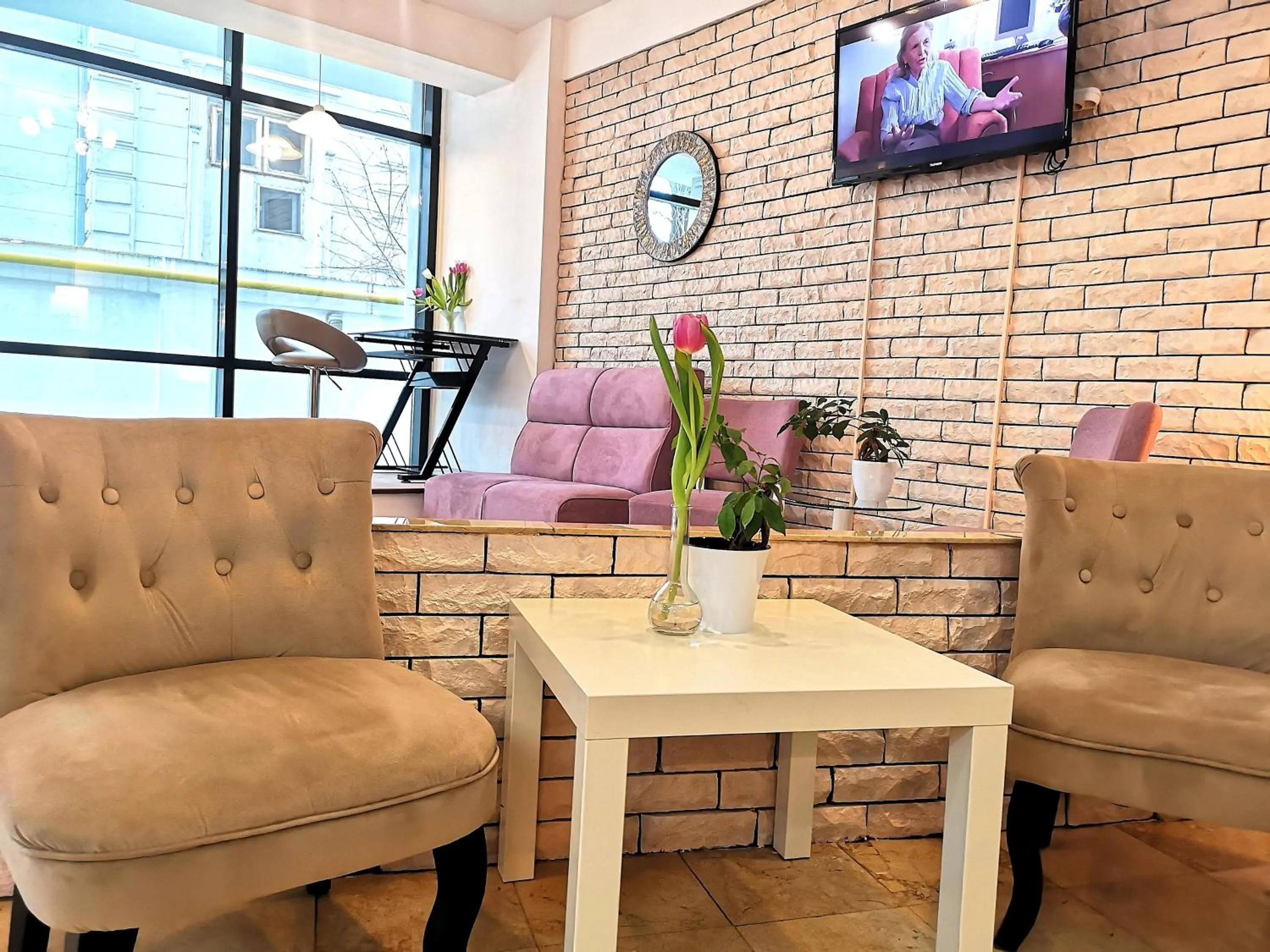 Seating area in Atrium Hotel Bucharest City Center