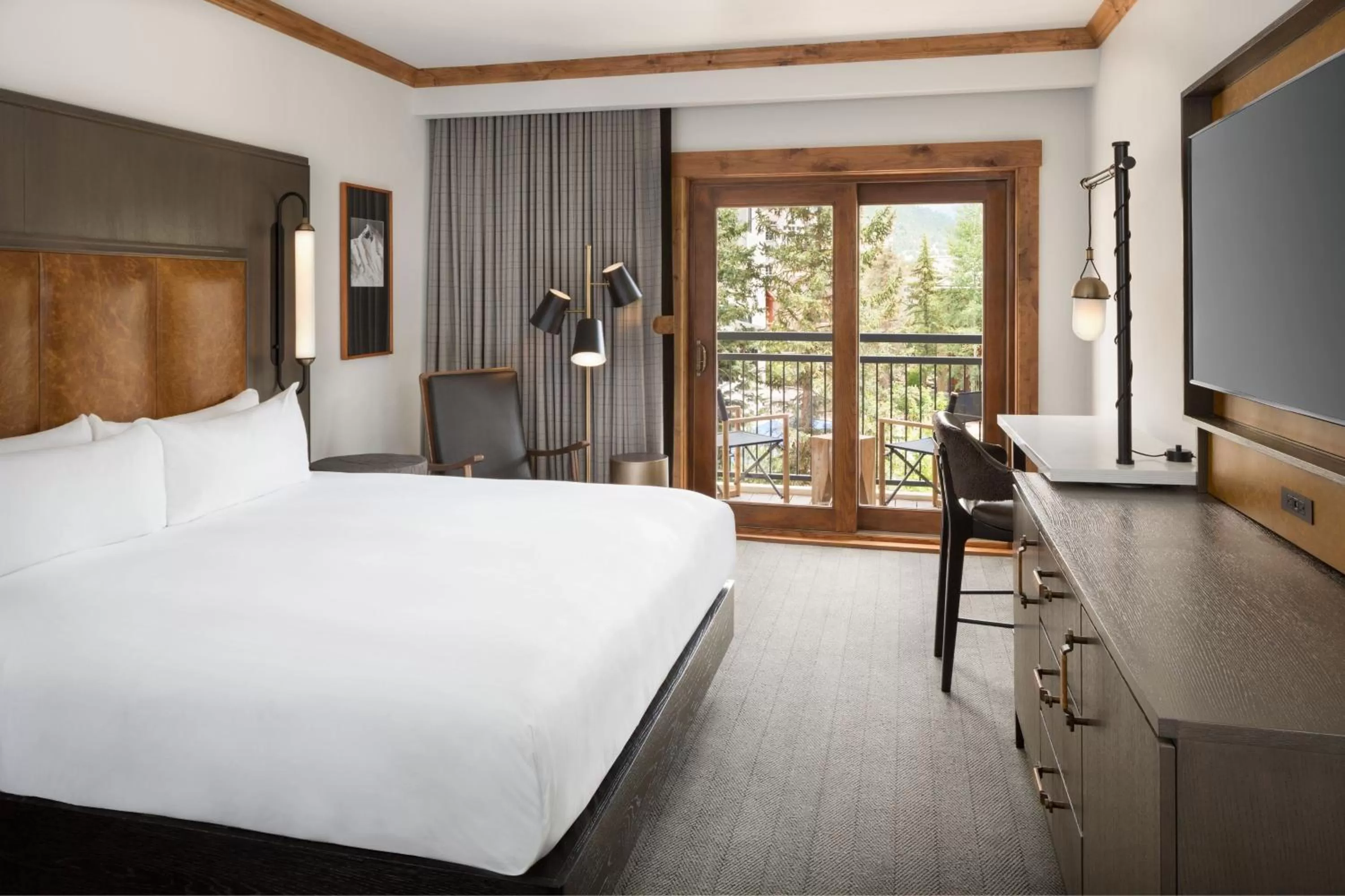 Bedroom, Bed in The Hythe, a Luxury Collection Resort, Vail