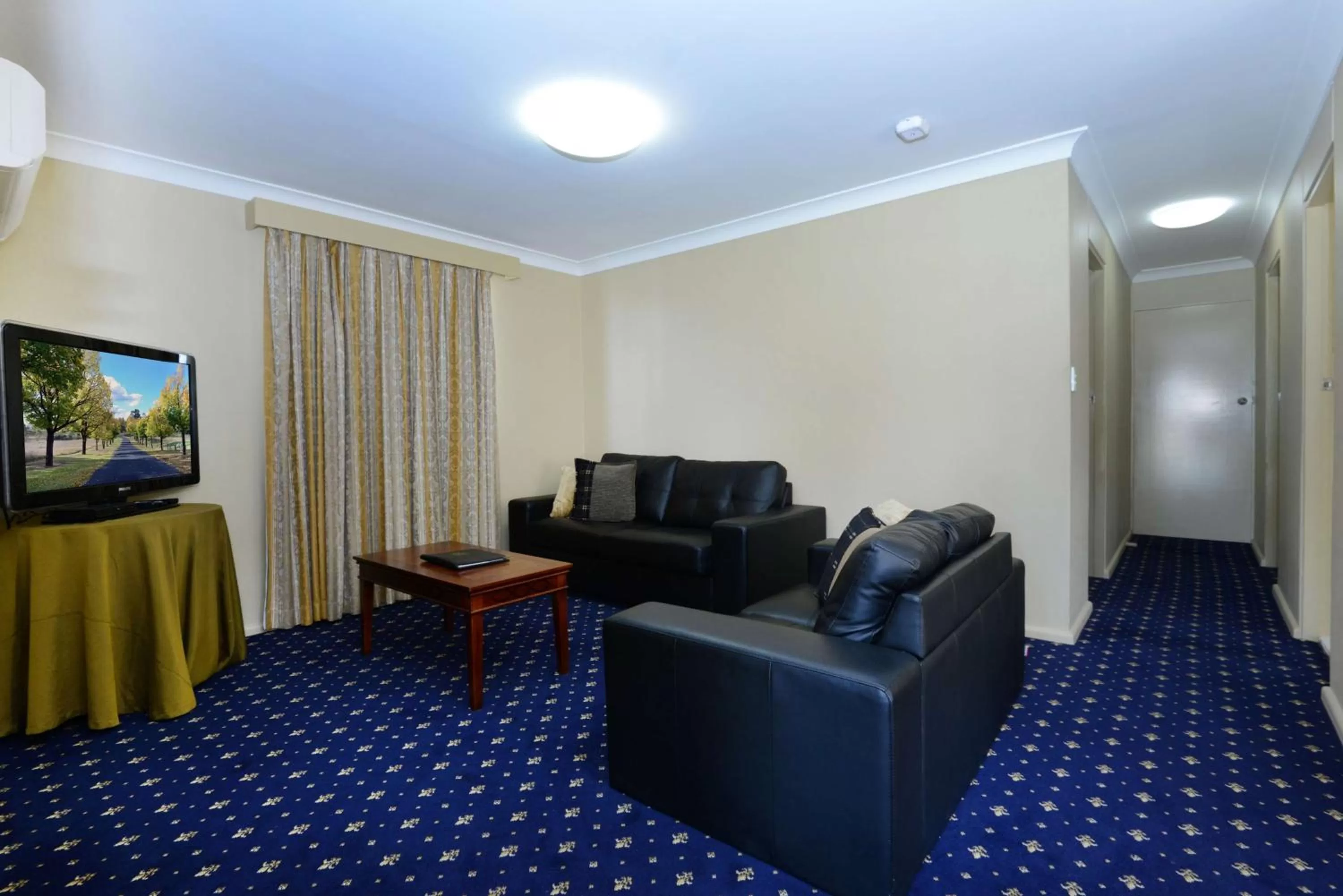 Photo of the whole room in Rydges Armidale