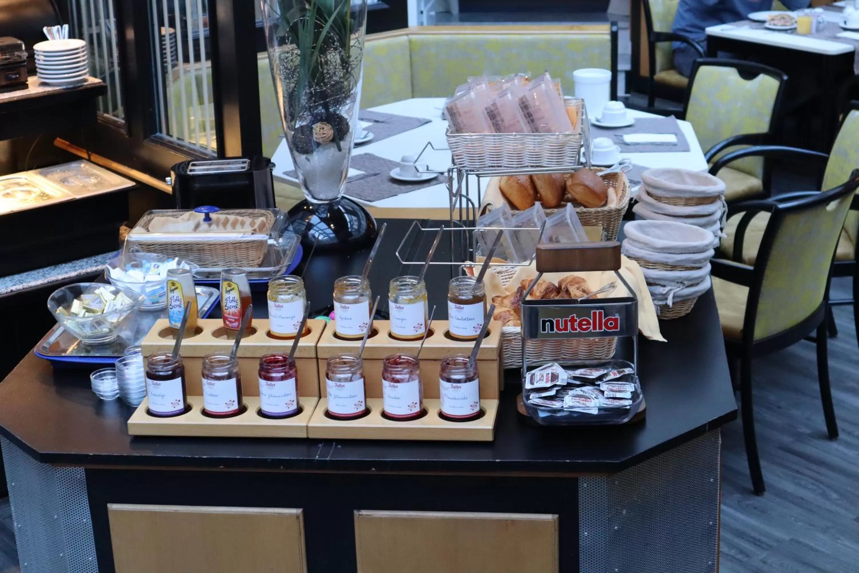 Breakfast in Avenue Hotel