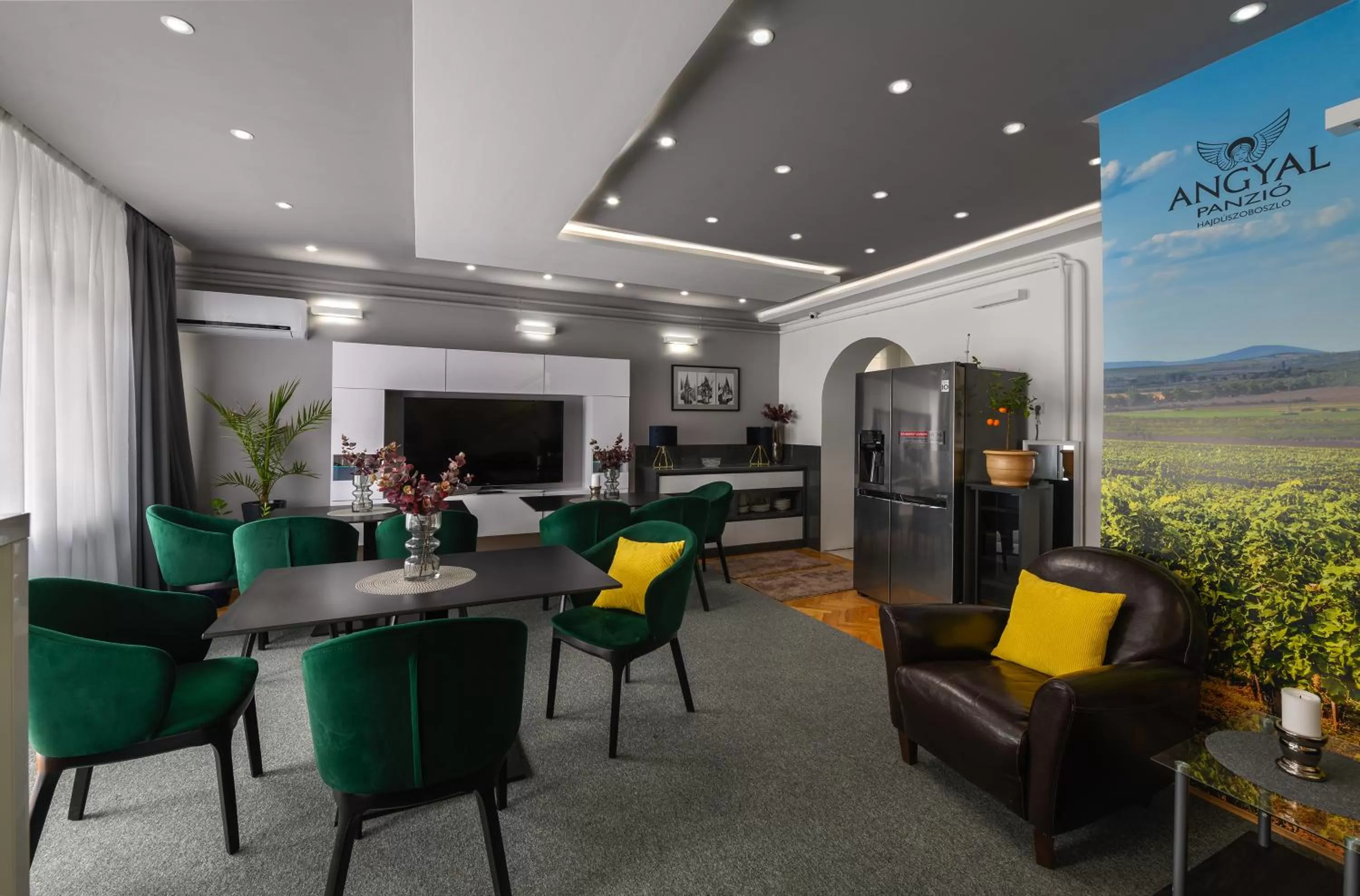 Communal lounge/ TV room in Angyal Panzió